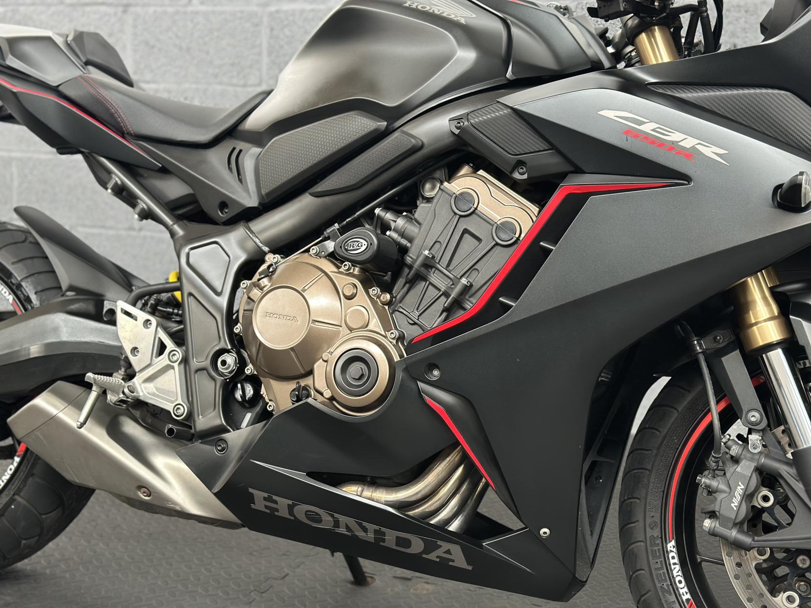 Honda CBR650R 650 Super Sports Petrol Manual Euro 4 (95 ps)