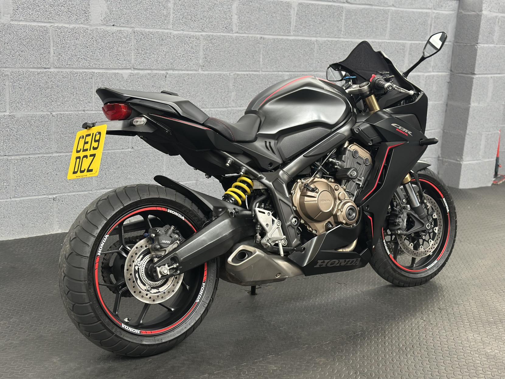 Honda CBR650R 650 Super Sports Petrol Manual Euro 4 (95 ps)