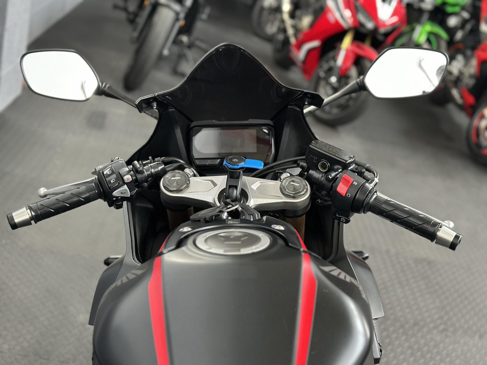 Honda CBR650R 650 Super Sports Petrol Manual Euro 4 (95 ps)
