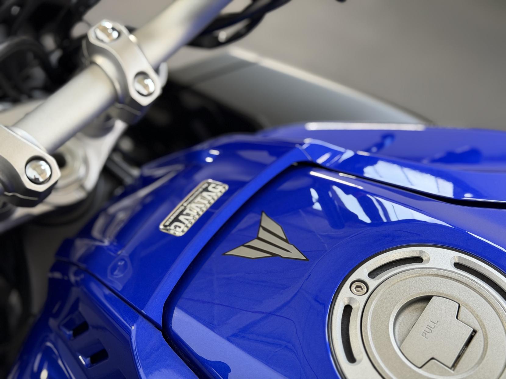 Yamaha MT-10 1000 Hyper-naked Petrol Manual Euro 4 (160 ps)