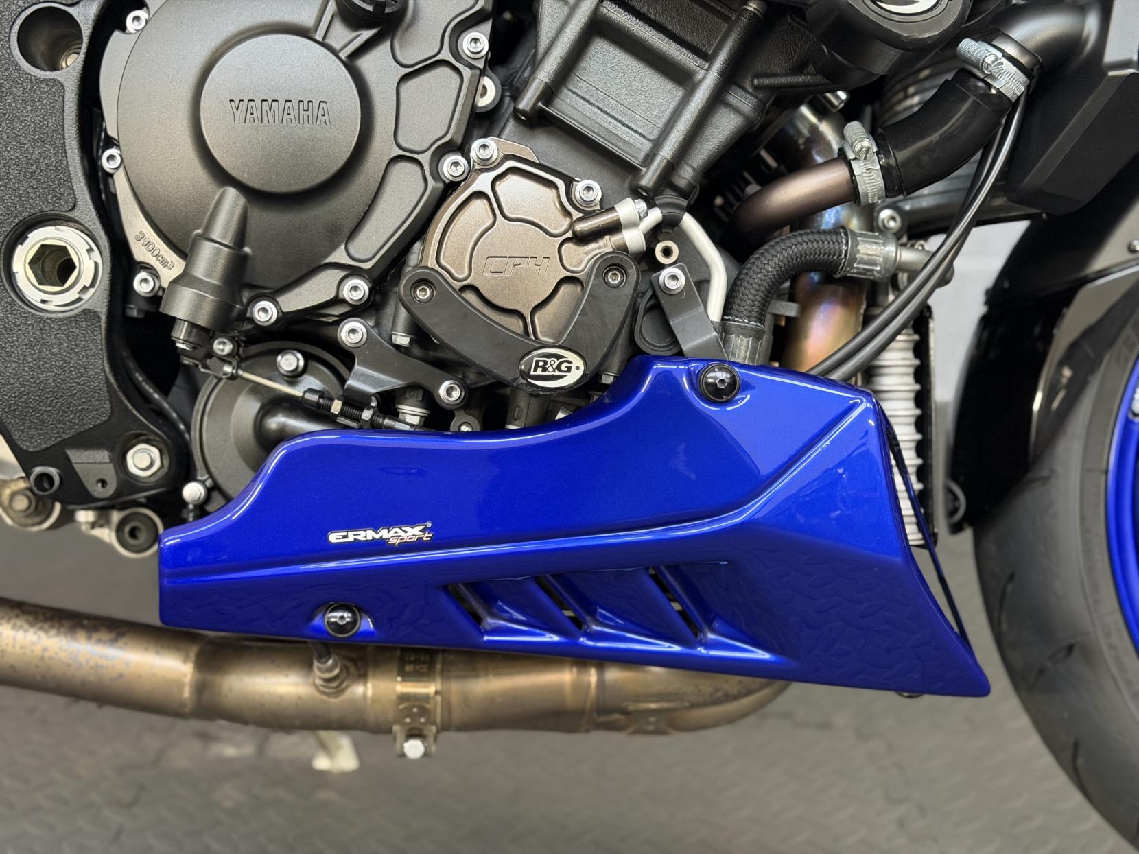 Yamaha MT-10 1000 Hyper-naked Petrol Manual Euro 4 (160 ps)