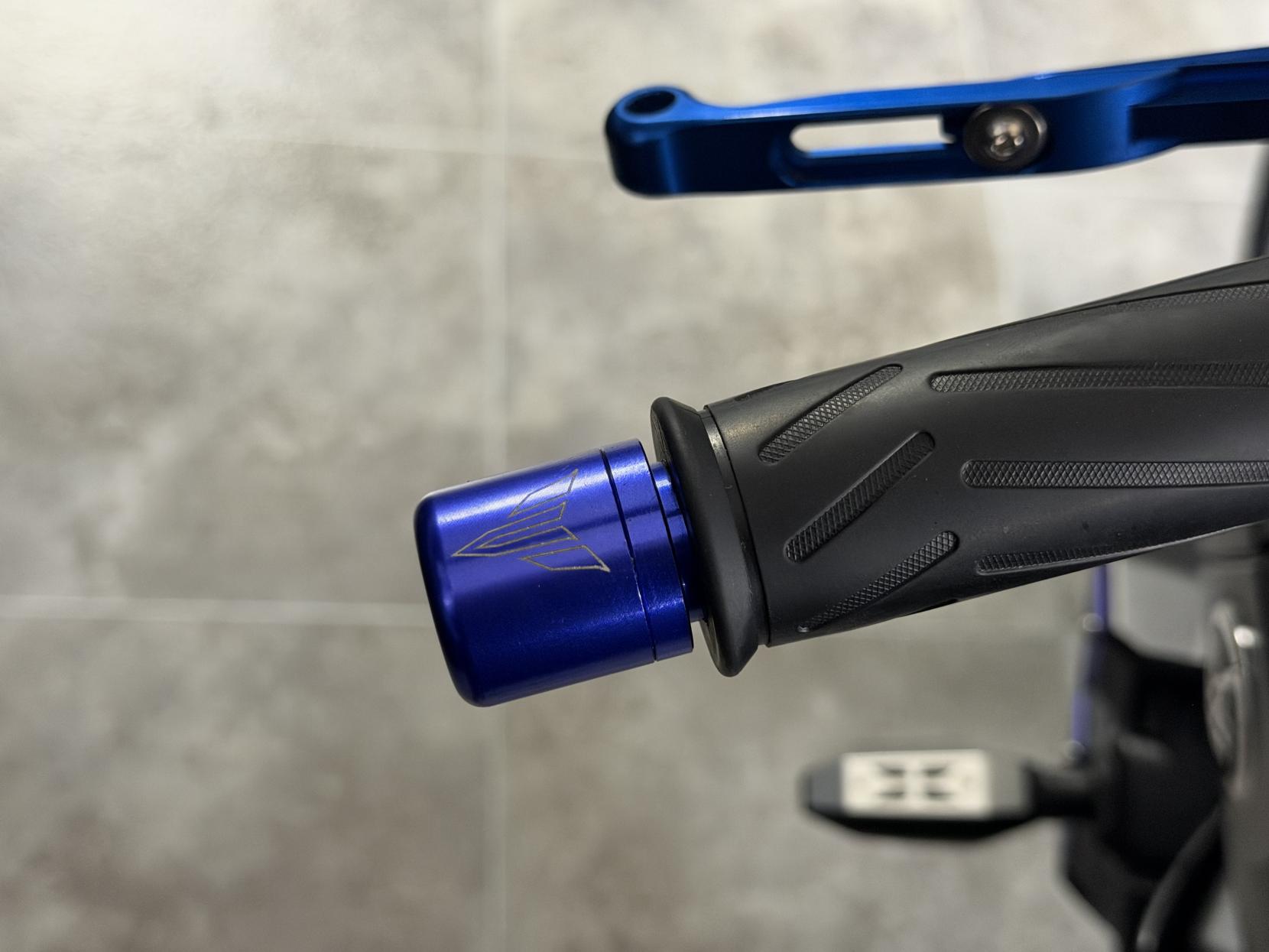 Yamaha MT-10 1000 Hyper-naked Petrol Manual Euro 4 (160 ps)