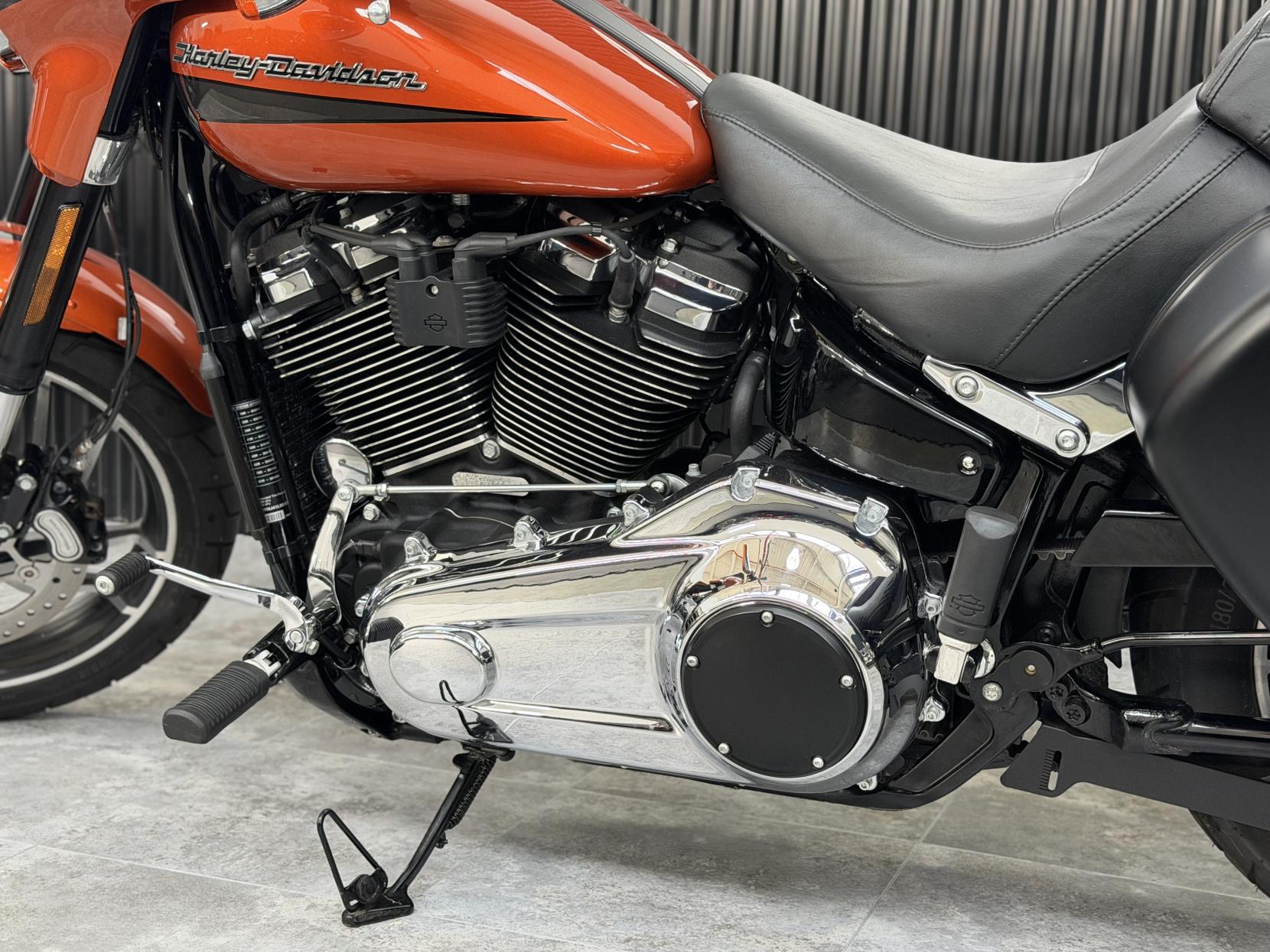 Harley-Davidson Softail 1745 FLSB Sport Glide Custom Cruiser Petrol Manual Euro 4 (84 ps)