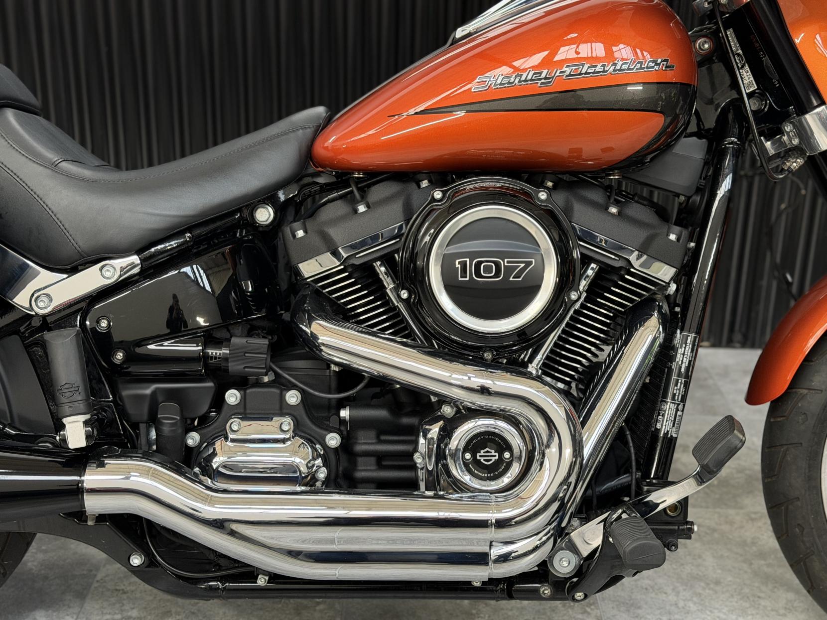 Harley-Davidson Softail 1745 FLSB Sport Glide Custom Cruiser Petrol Manual Euro 4 (84 ps)