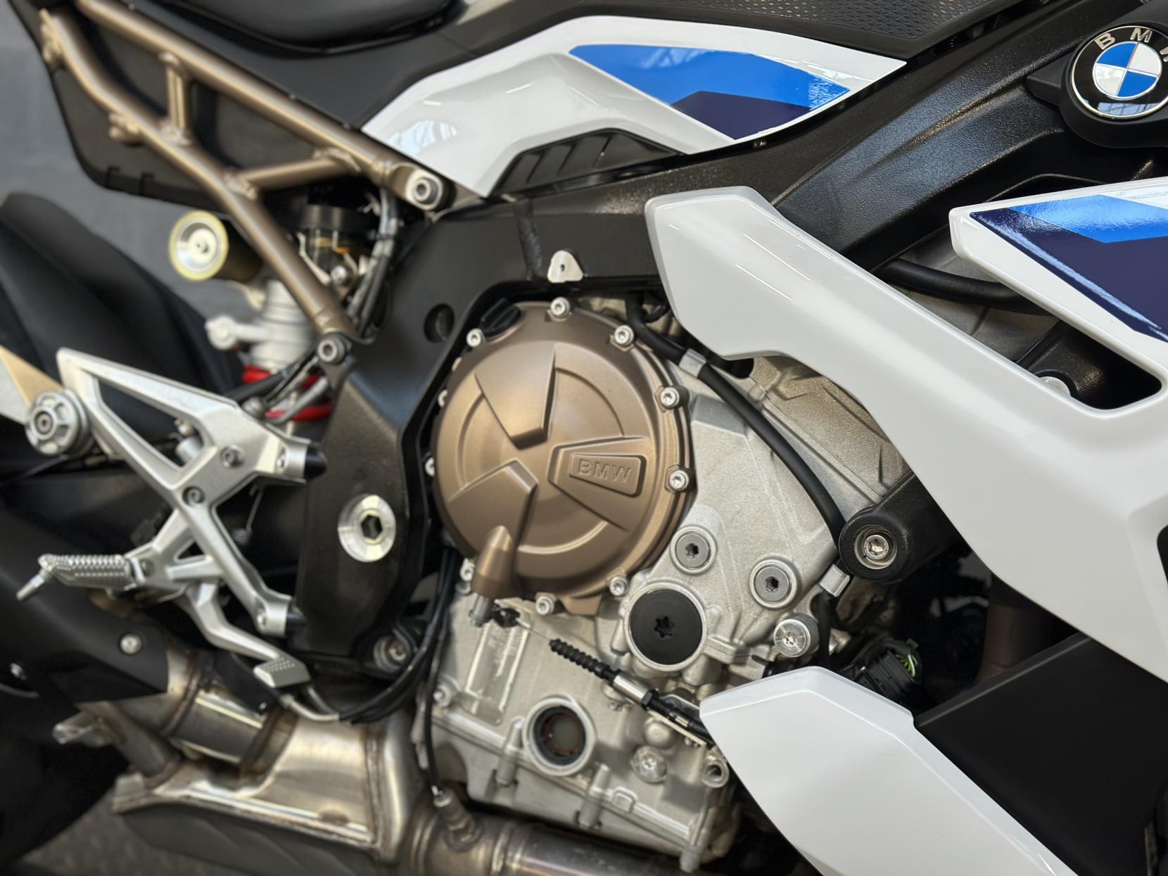 BMW S 1000 R 1000 Sport Naked Petrol Manual Euro 5 (164 ps)