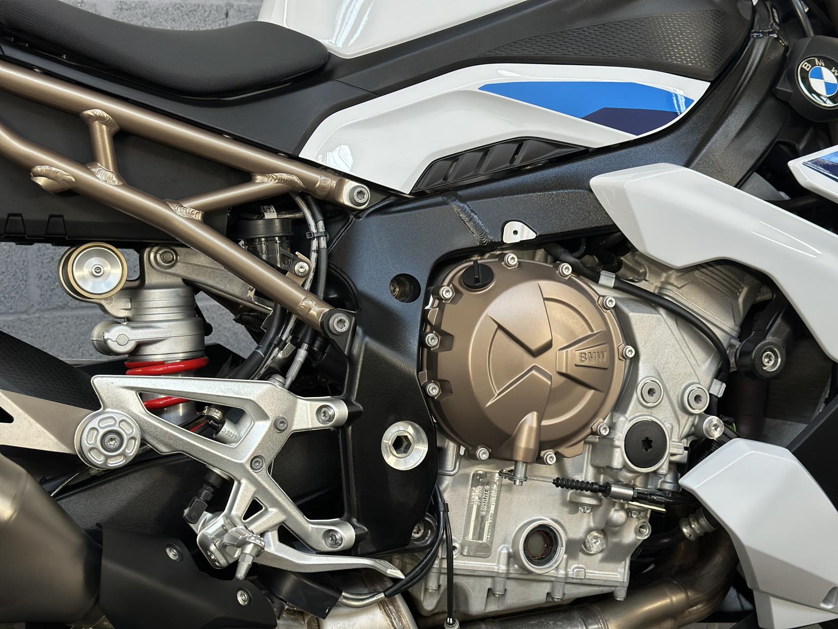BMW S 1000 R 1000 Sport Naked Petrol Manual Euro 5 (164 ps)