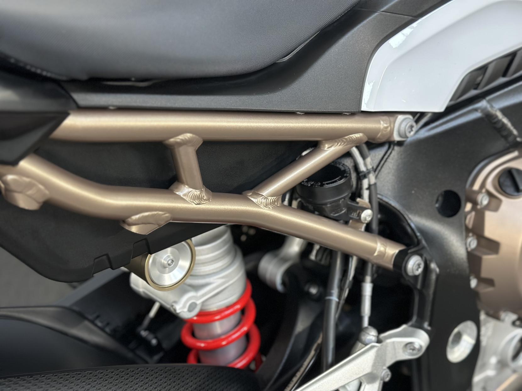 BMW S 1000 R 1000 Sport Naked Petrol Manual Euro 5 (164 ps)