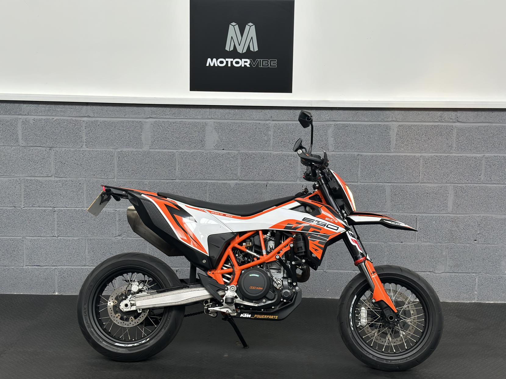 KTM 690 SMC R 690 Super Moto Petrol Manual X-Ring Euro 4 (75 ps)