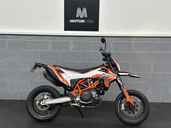 KTM 690 SMC R 690 Super Moto Petrol Manual X-Ring Euro 4 (75 ps)