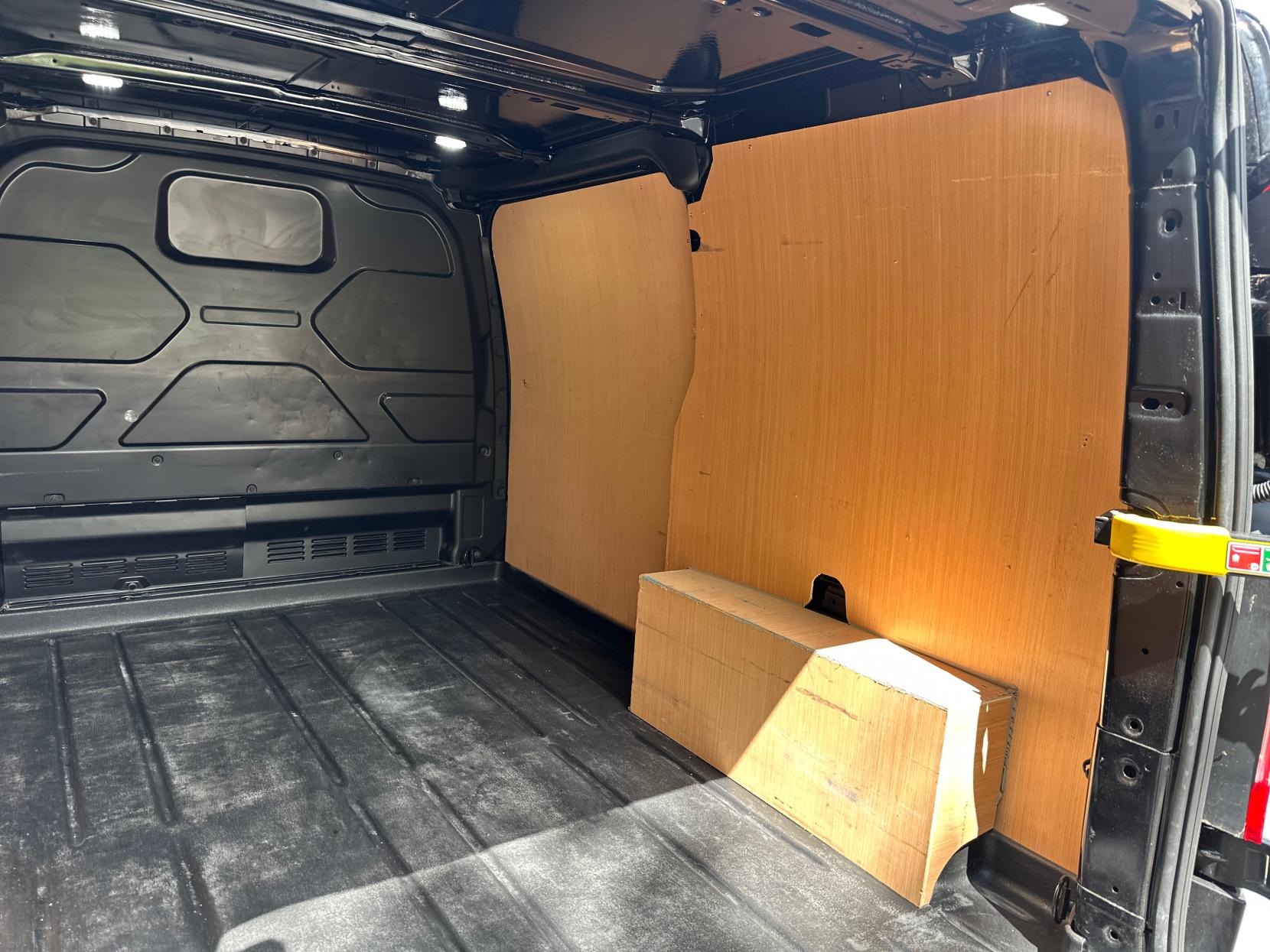 Ford Transit Custom 2.0 280 EcoBlue Limited Panel Van 5dr Diesel Manual L1 H1 Euro 6 (s/s) (130 ps)