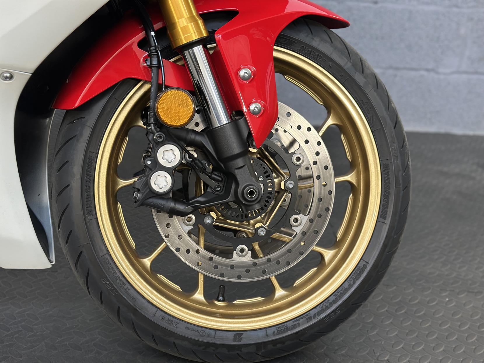 Yamaha R7 700 Super Sports Petrol Manual Euro 5 (73 ps)