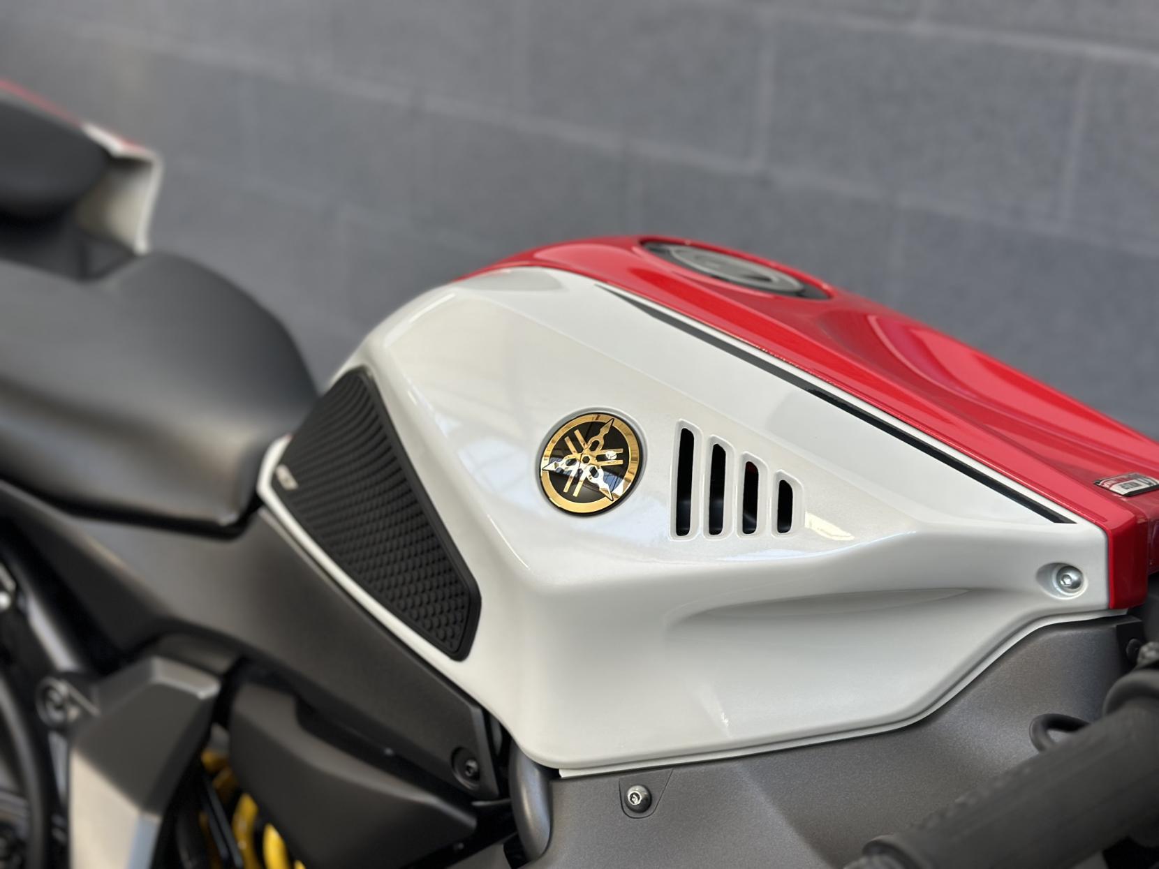 Yamaha R7 700 Super Sports Petrol Manual Euro 5 (73 ps)