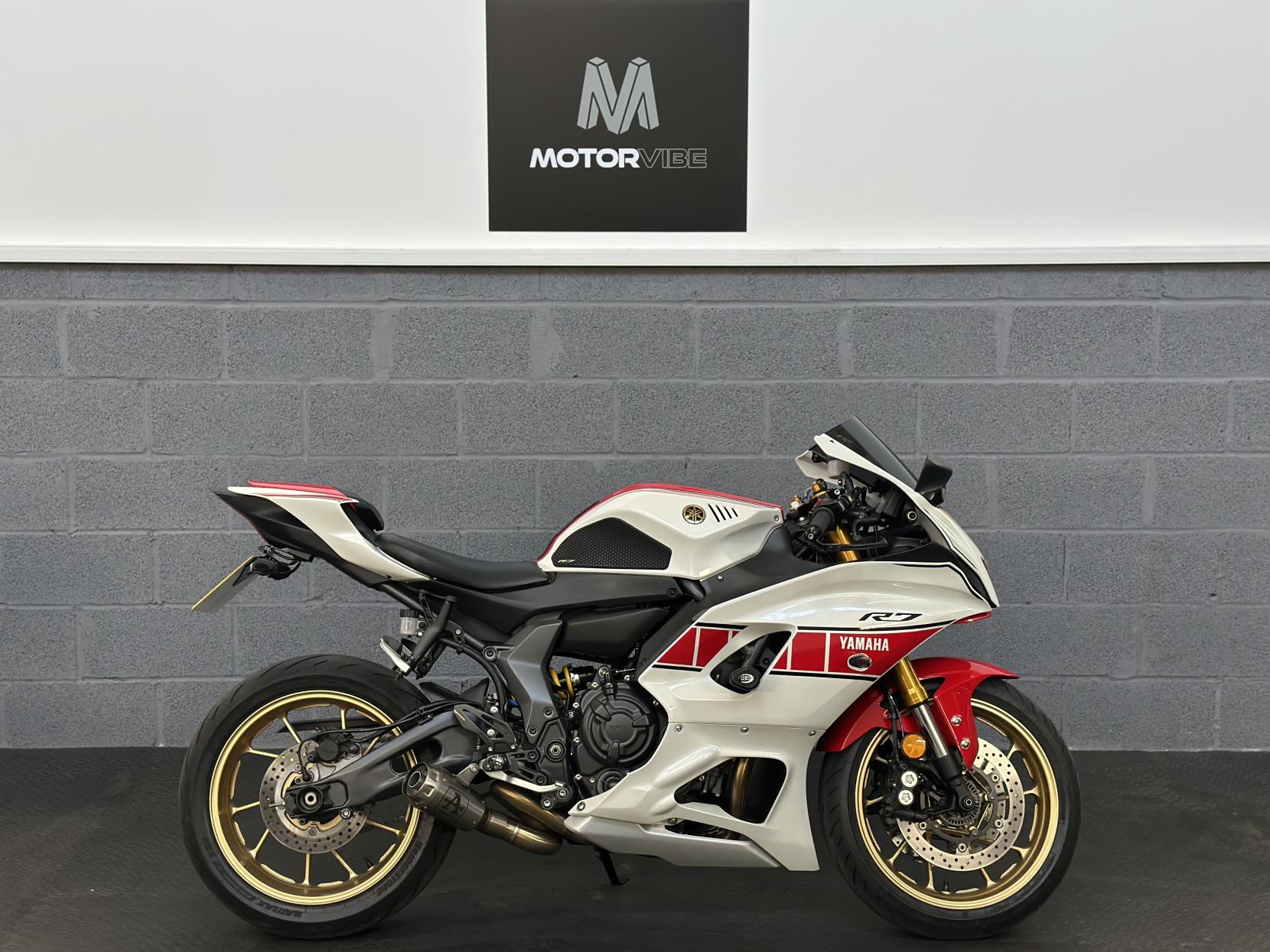 Yamaha R7 700 Super Sports Petrol Manual Euro 5 (73 ps)