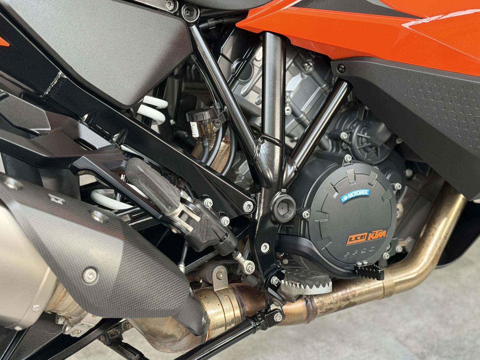 KTM 1290 Super Adventure S 1290 Adventure Petrol Manual X-Ring Euro 5 (160 ps)