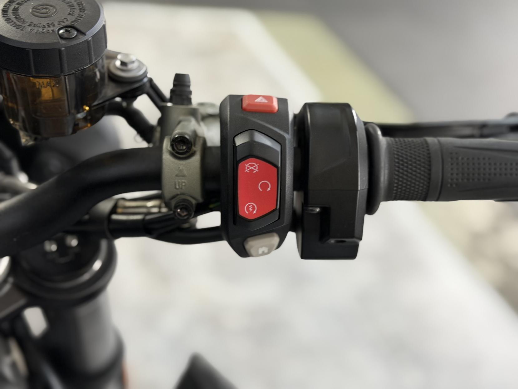 Triumph Street Triple 765 765 RS Naked Petrol Manual X-ring Euro 5 (124 ps)