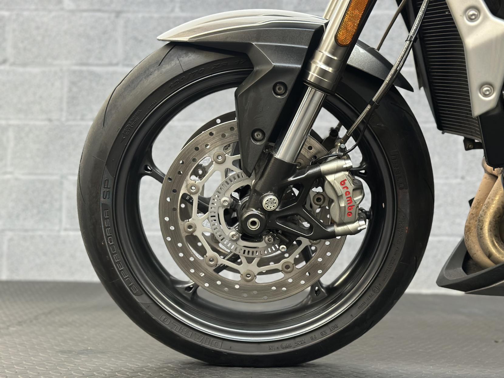Triumph Street Triple 765 765 RS Naked Petrol Manual X-ring Euro 5 (124 ps)