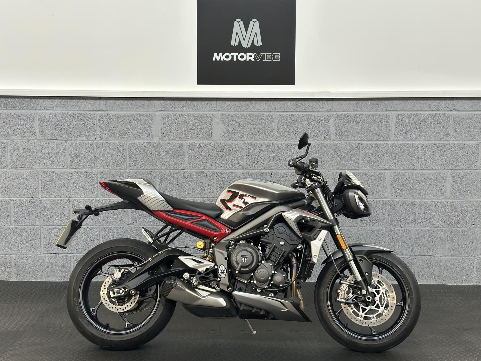 Triumph Street Triple 765 765 RS Naked Petrol Manual X-ring Euro 5 (124 ps)