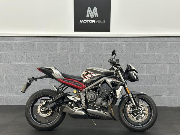 Triumph Street Triple 765 765 RS Naked Petrol Manual X-ring Euro 5 (124 ps)
