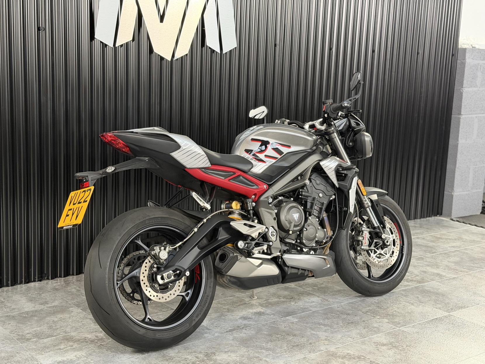 Triumph Street Triple 765 765 RS Naked Petrol Manual X-ring Euro 5 (124 ps)