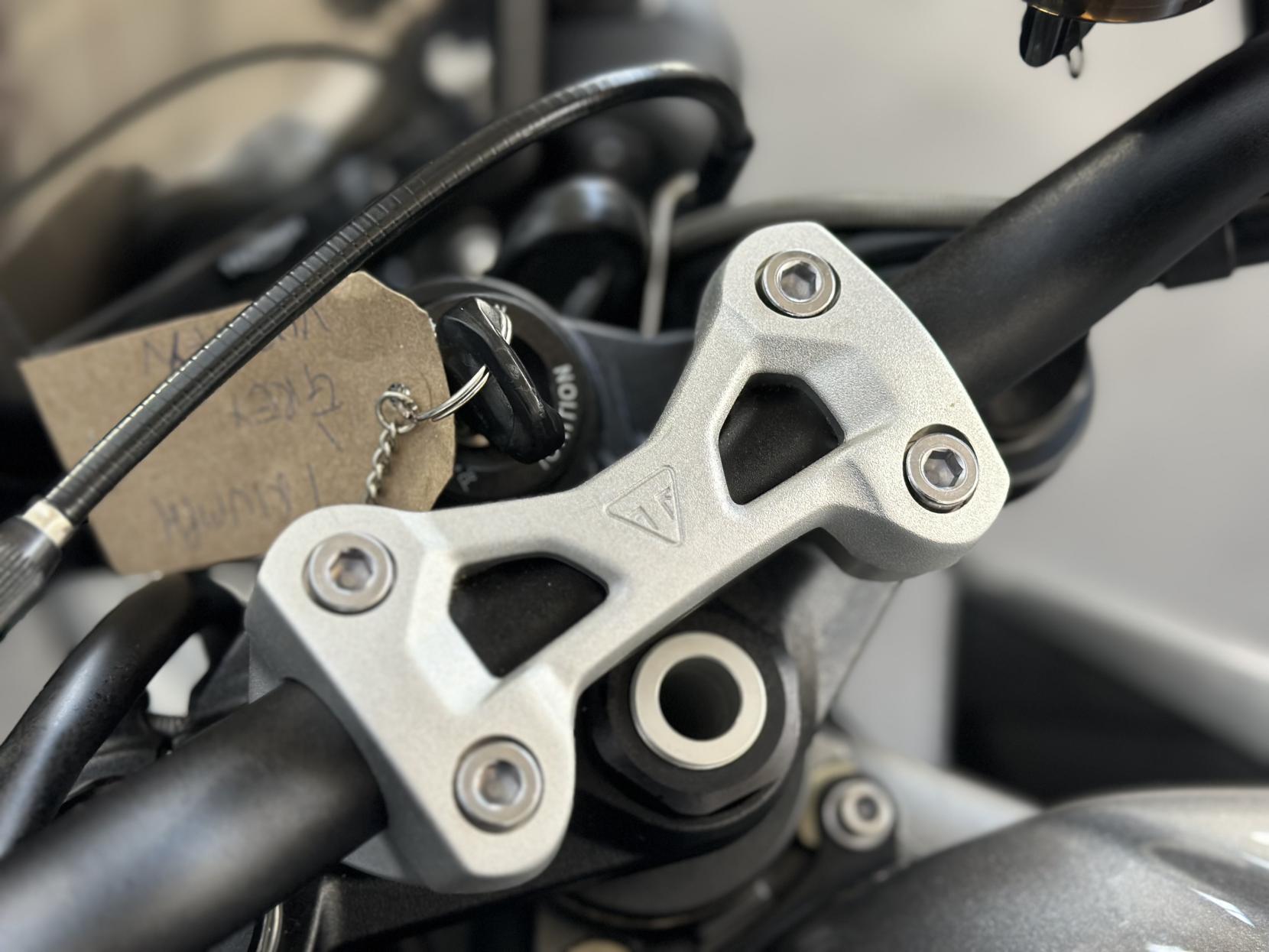 Triumph Street Triple 765 765 RS Naked Petrol Manual X-ring Euro 5 (124 ps)