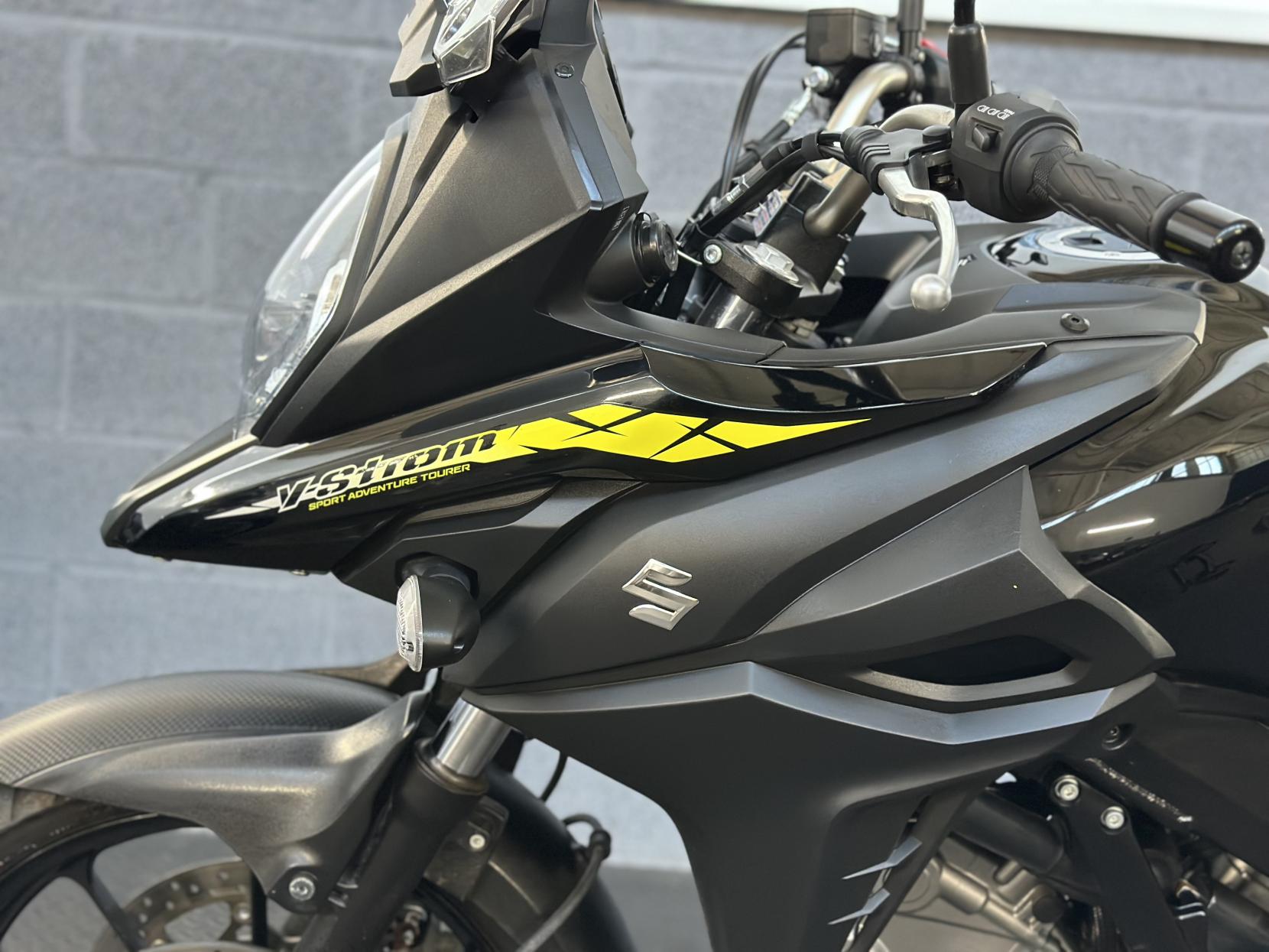 Suzuki V-Strom 650 650 Adventure Petrol Manual Euro 5 (71 ps)