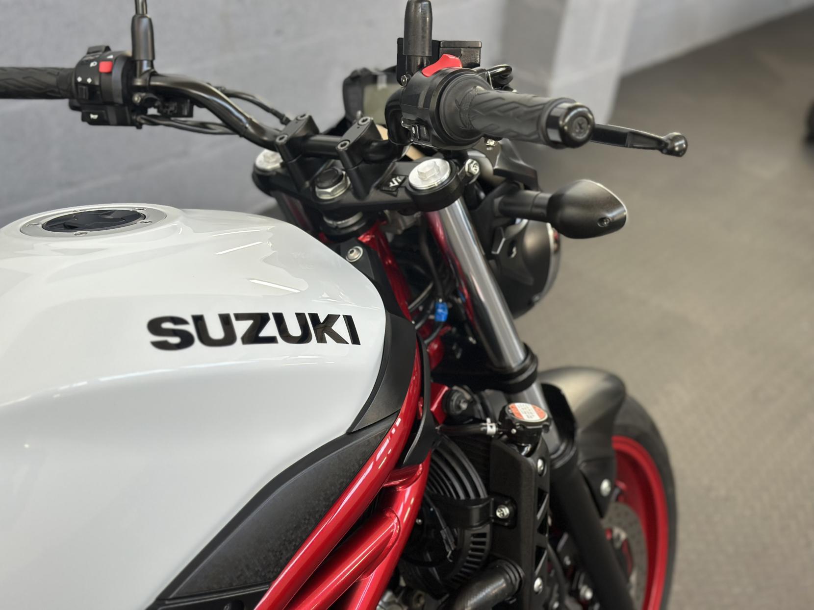 Suzuki SV650 650 Naked Petrol Manual Euro 5 (73 ps)