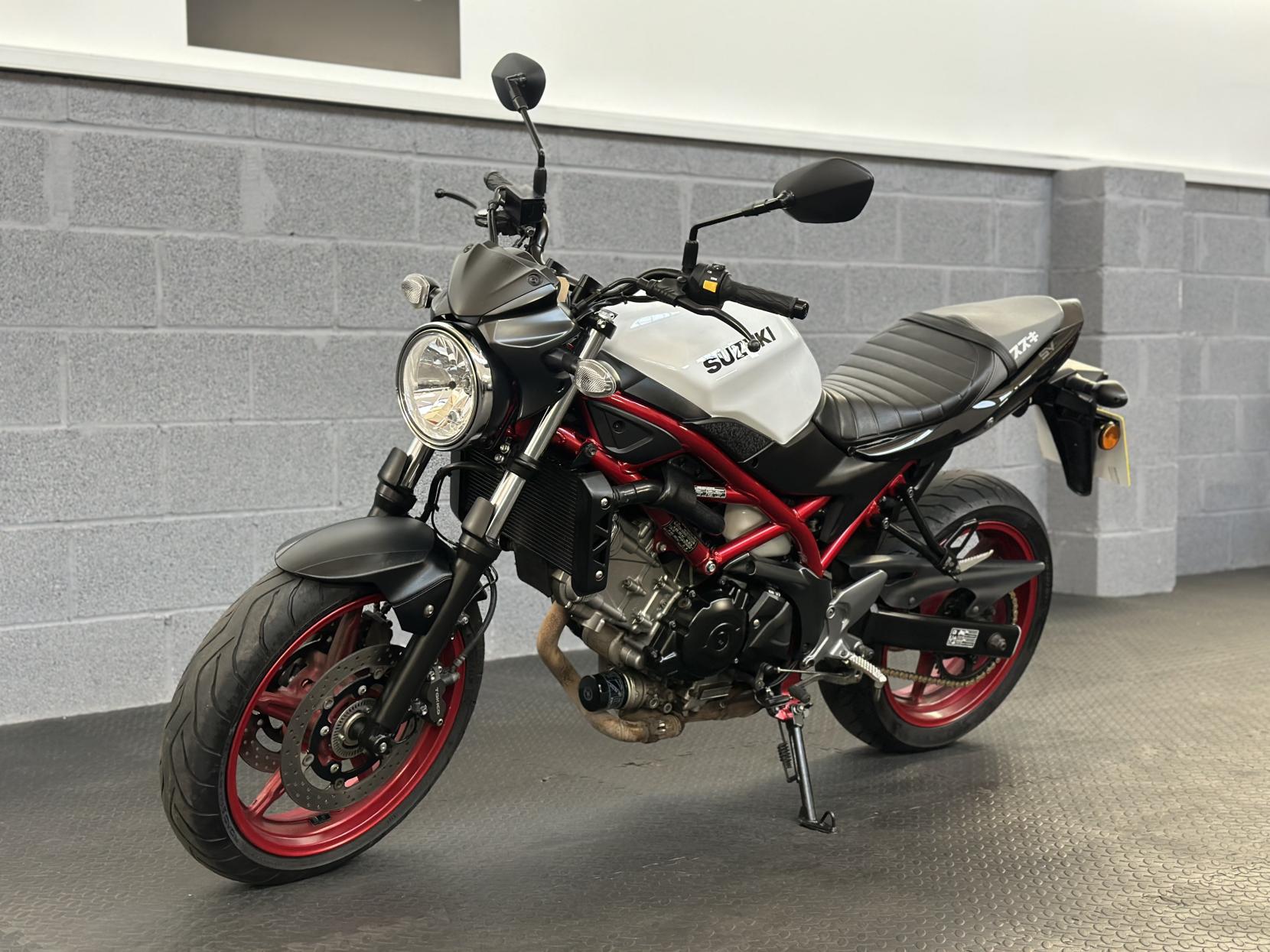 Suzuki SV650 650 Naked Petrol Manual Euro 5 (73 ps)