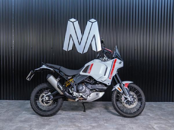 Ducati DesertX 937 Adventure Petrol Ducati Quick Shift Euro 5 (110 ps)