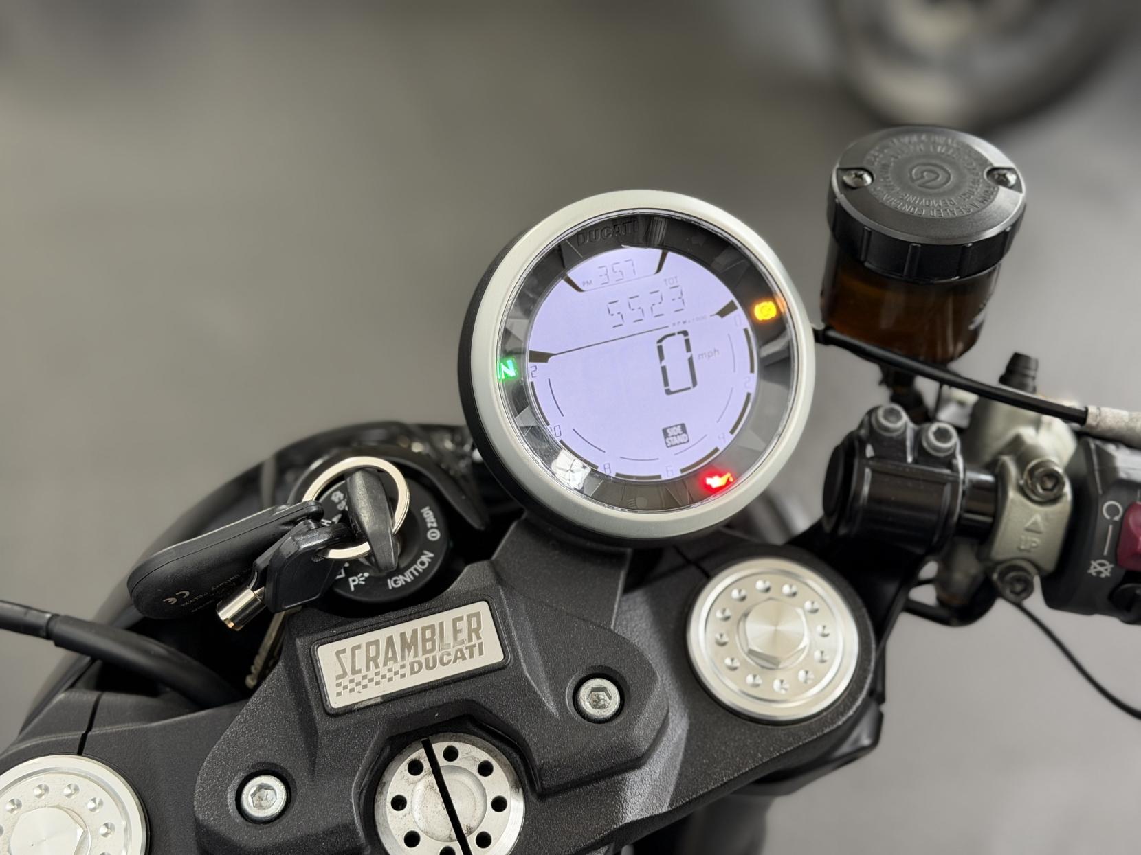 Ducati Scrambler 800 803 Cafe Racer Roadster/Retro Petrol Manual Euro 4 (73 ps)