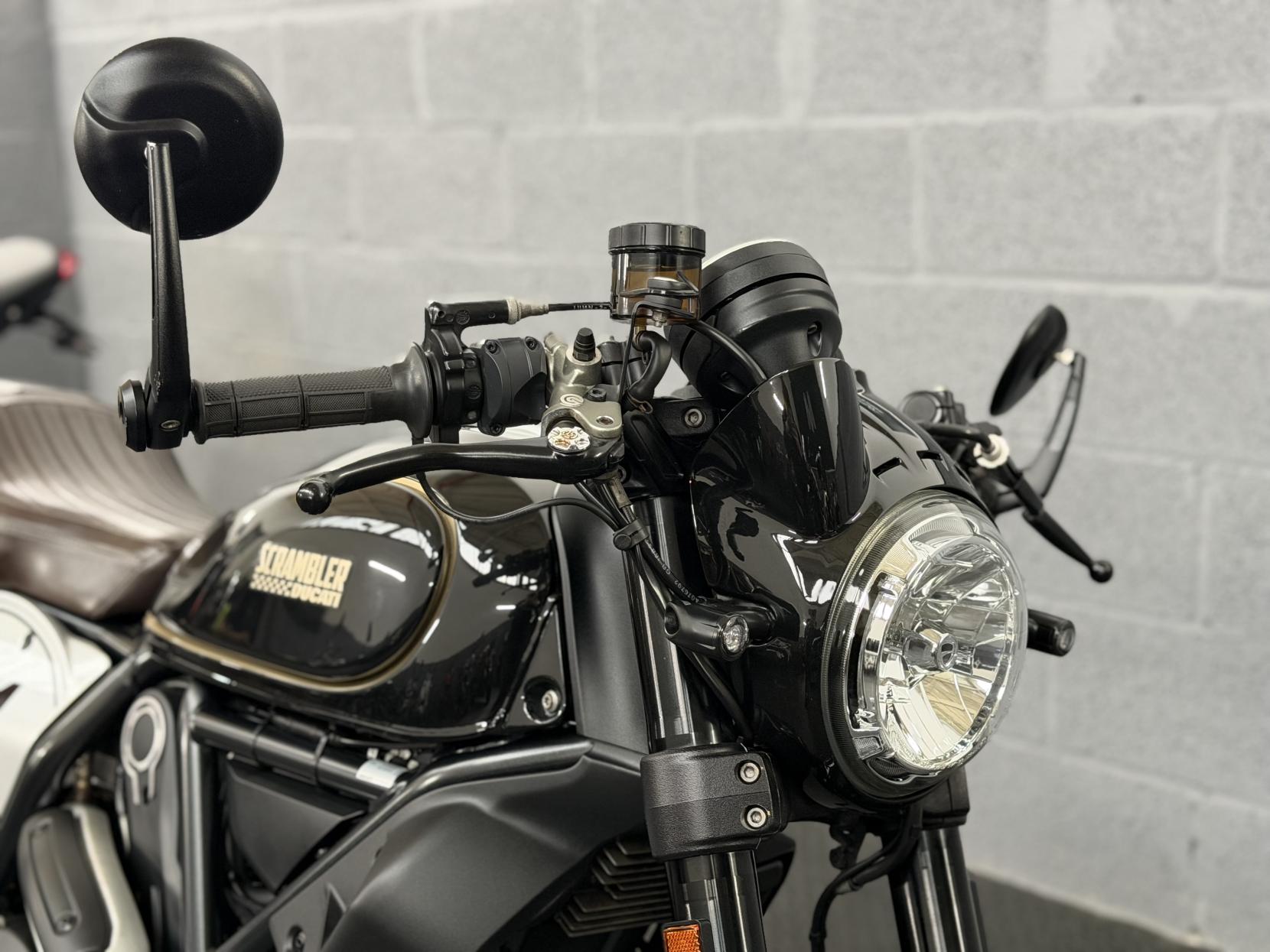 Ducati Scrambler 800 803 Cafe Racer Roadster/Retro Petrol Manual Euro 4 (73 ps)