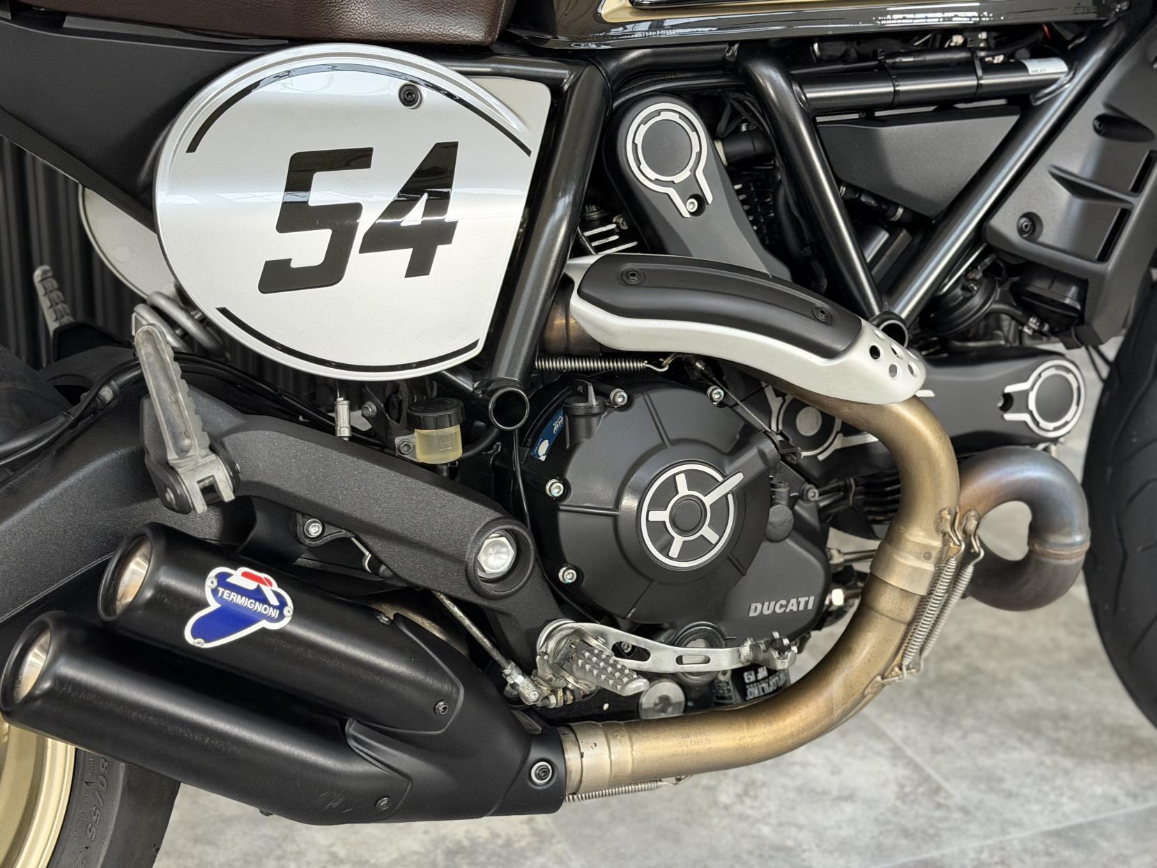 Ducati Scrambler 800 803 Cafe Racer Roadster/Retro Petrol Manual Euro 4 (73 ps)