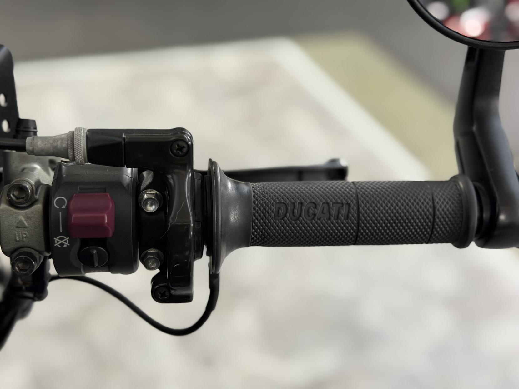 Ducati Scrambler 800 803 Cafe Racer Roadster/Retro Petrol Manual Euro 4 (73 ps)