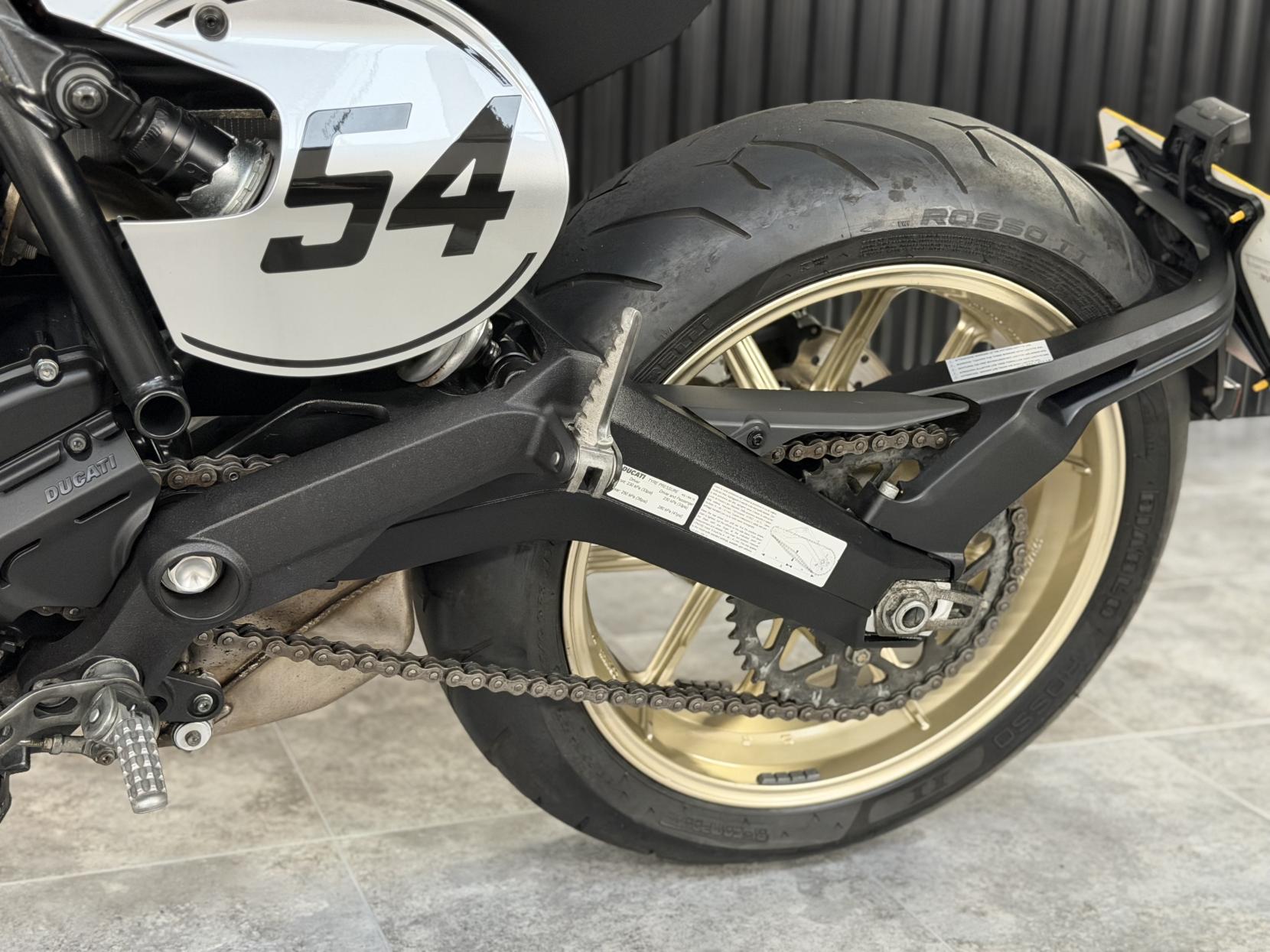 Ducati Scrambler 800 803 Cafe Racer Roadster/Retro Petrol Manual Euro 4 (73 ps)