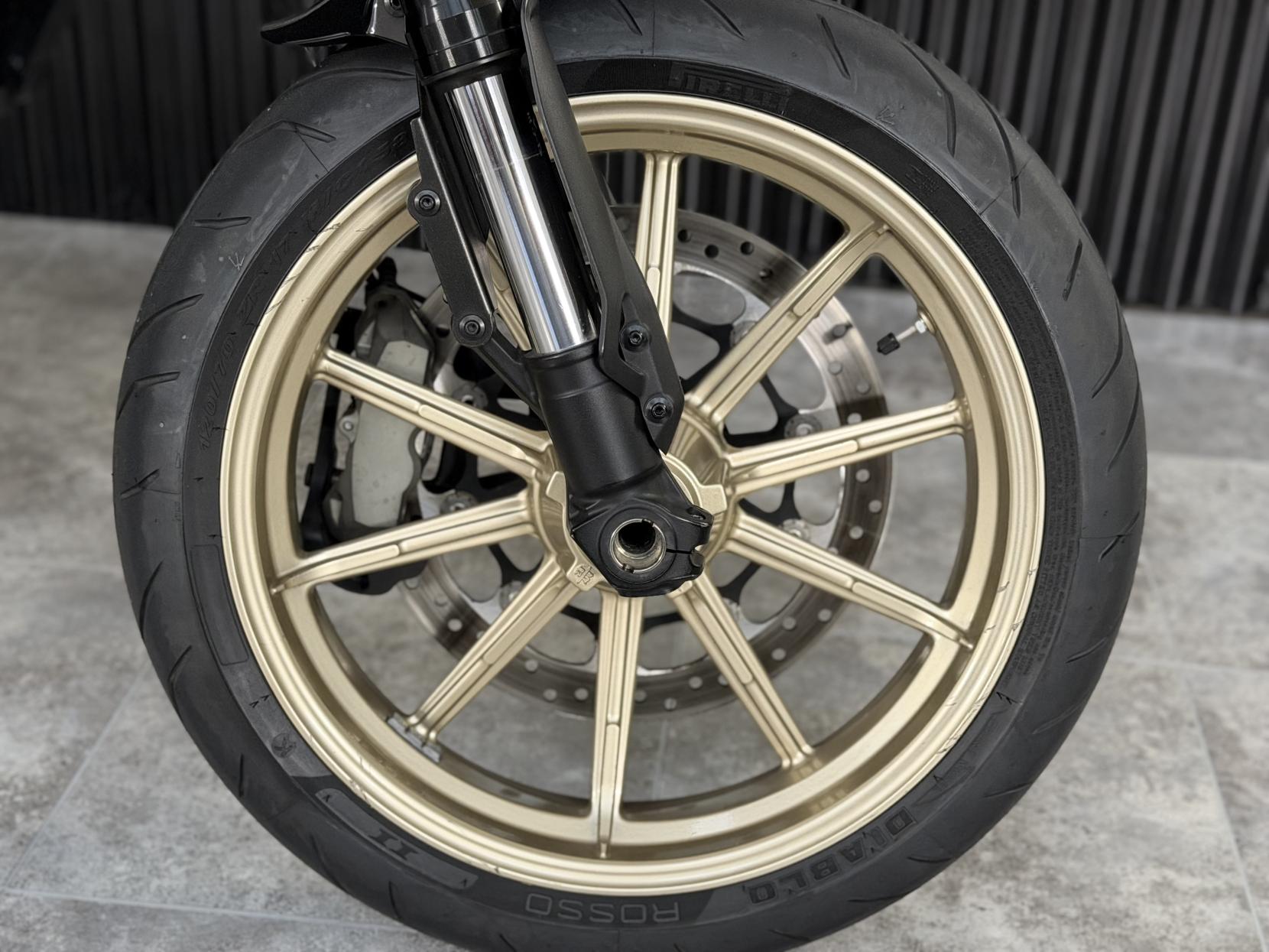 Ducati Scrambler 800 803 Cafe Racer Roadster/Retro Petrol Manual Euro 4 (73 ps)