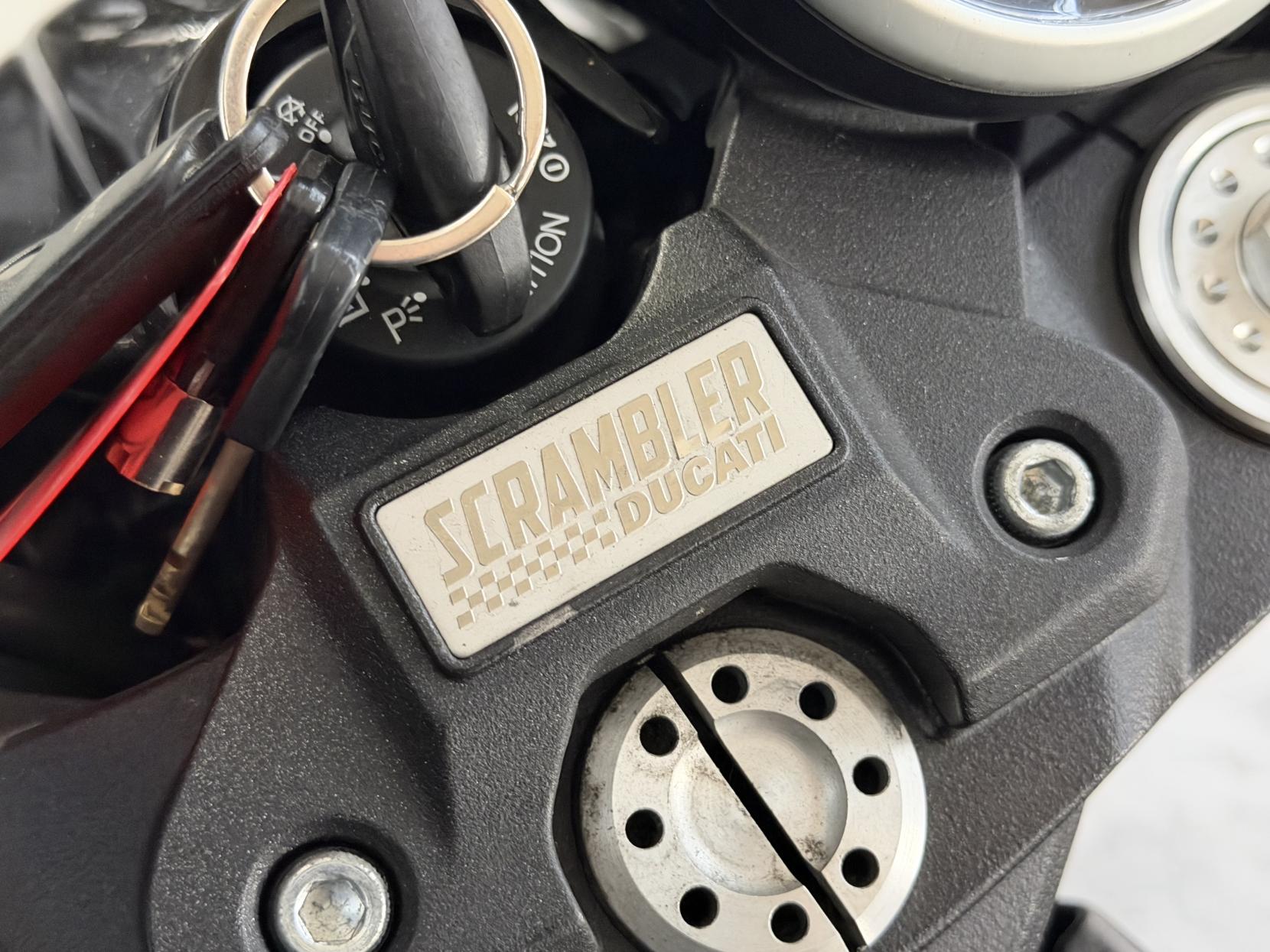 Ducati Scrambler 800 803 Cafe Racer Roadster/Retro Petrol Manual Euro 4 (73 ps)