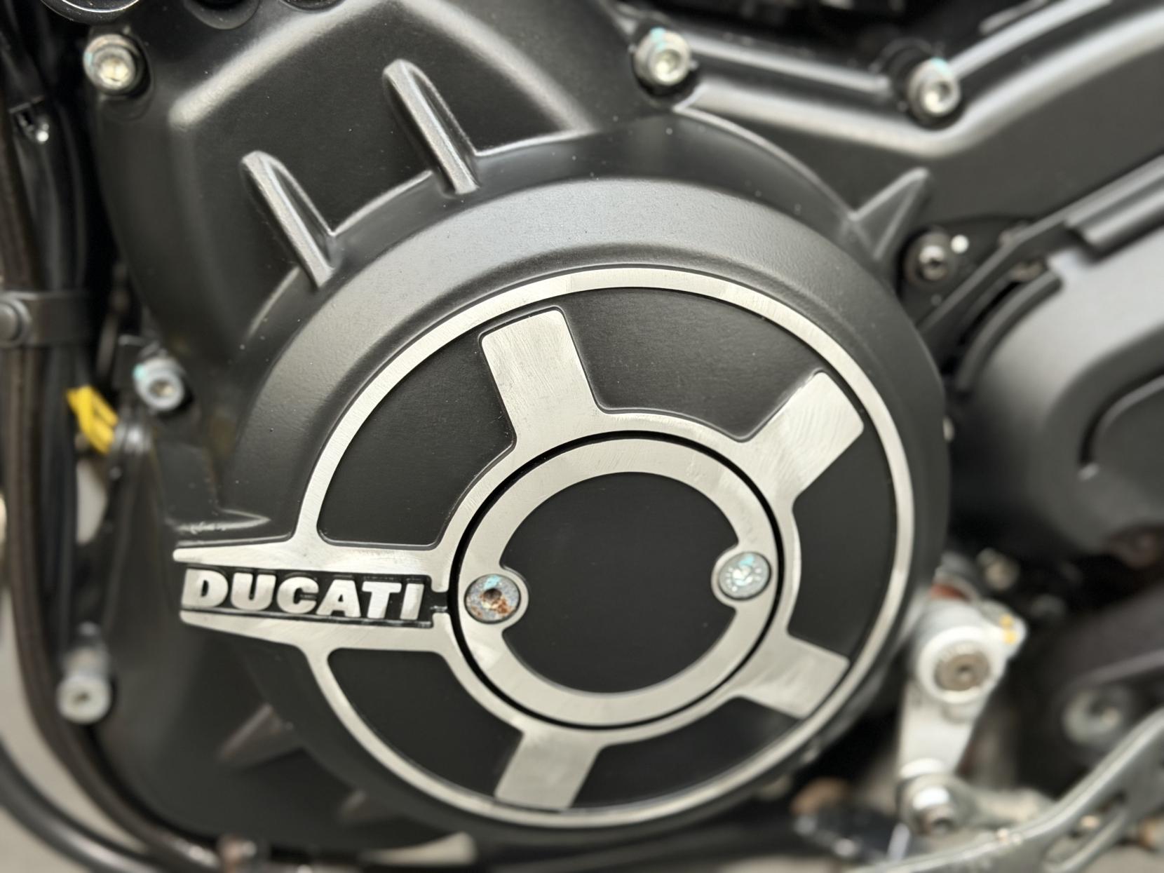 Ducati Scrambler 800 803 Cafe Racer Roadster/Retro Petrol Manual Euro 4 (73 ps)