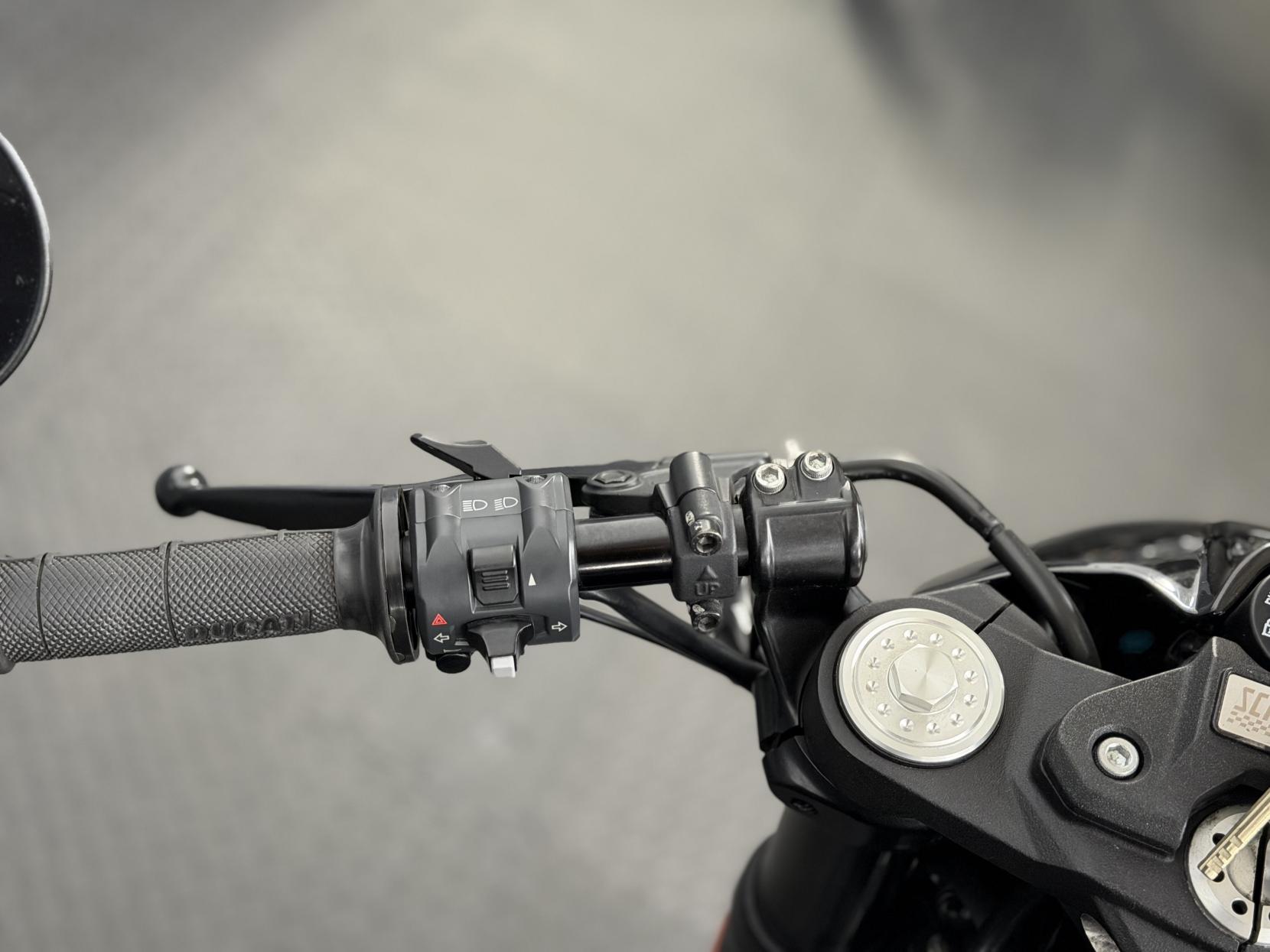 Ducati Scrambler 800 803 Cafe Racer Roadster/Retro Petrol Manual Euro 4 (73 ps)