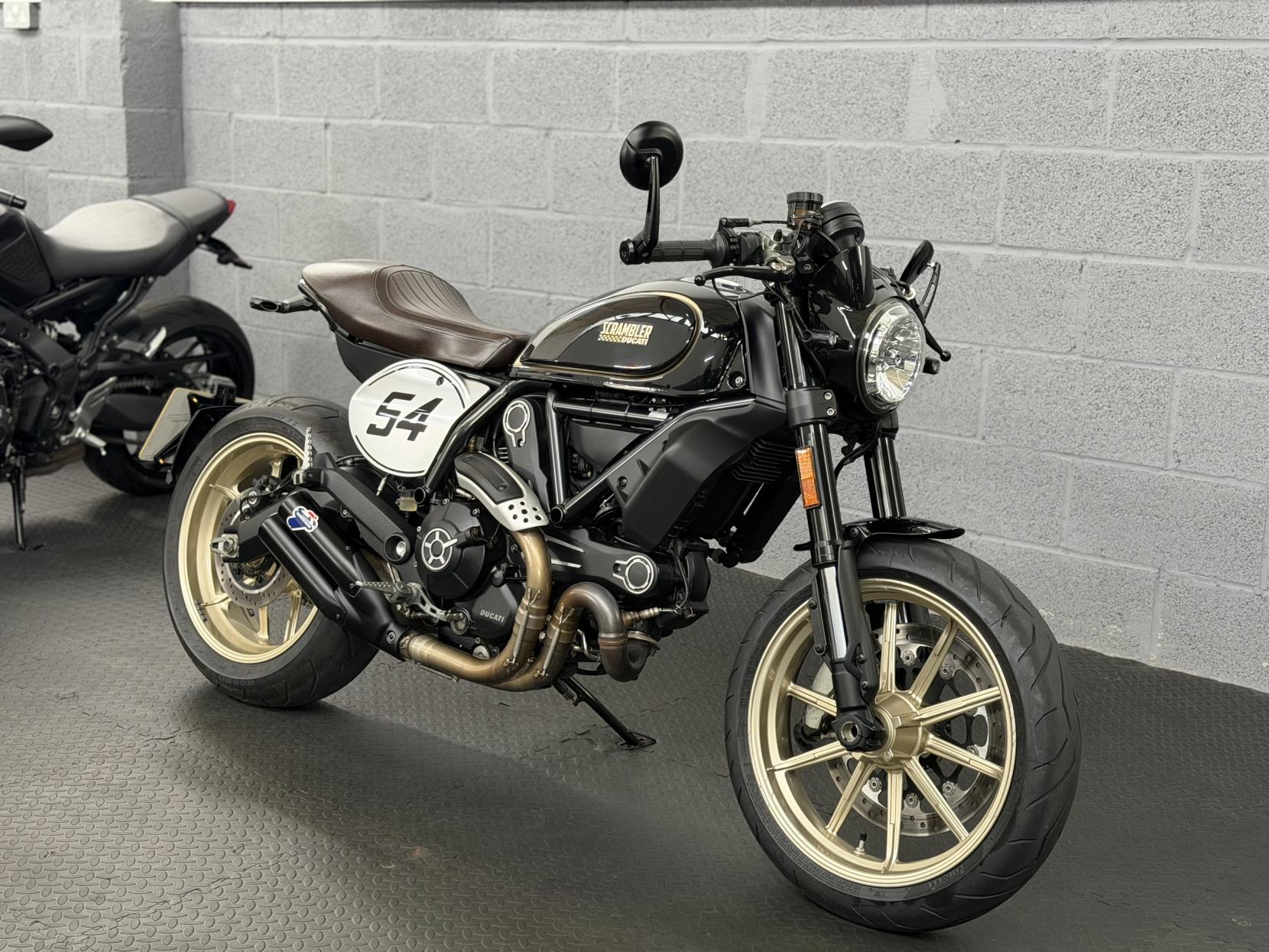 Ducati Scrambler 800 803 Cafe Racer Roadster/Retro Petrol Manual Euro 4 (73 ps)