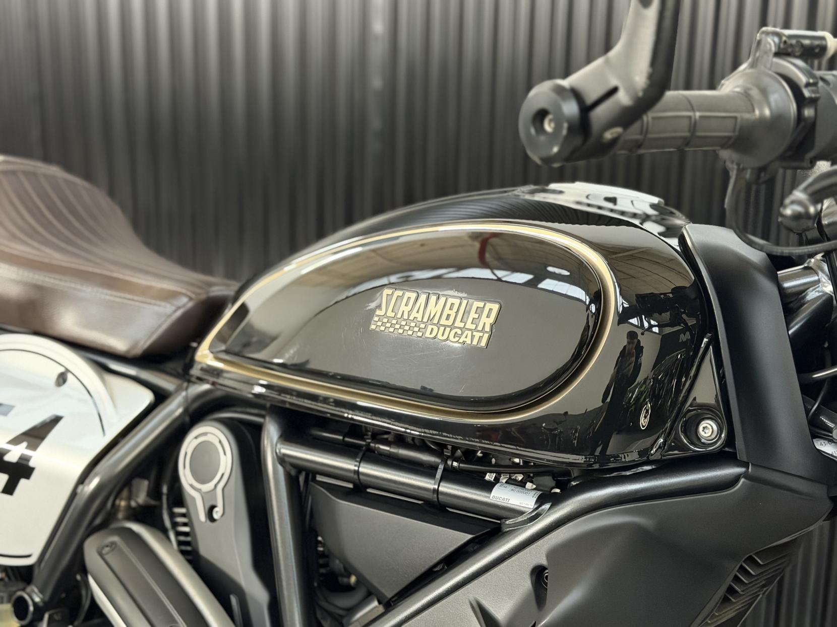 Ducati Scrambler 800 803 Cafe Racer Roadster/Retro Petrol Manual Euro 4 (73 ps)