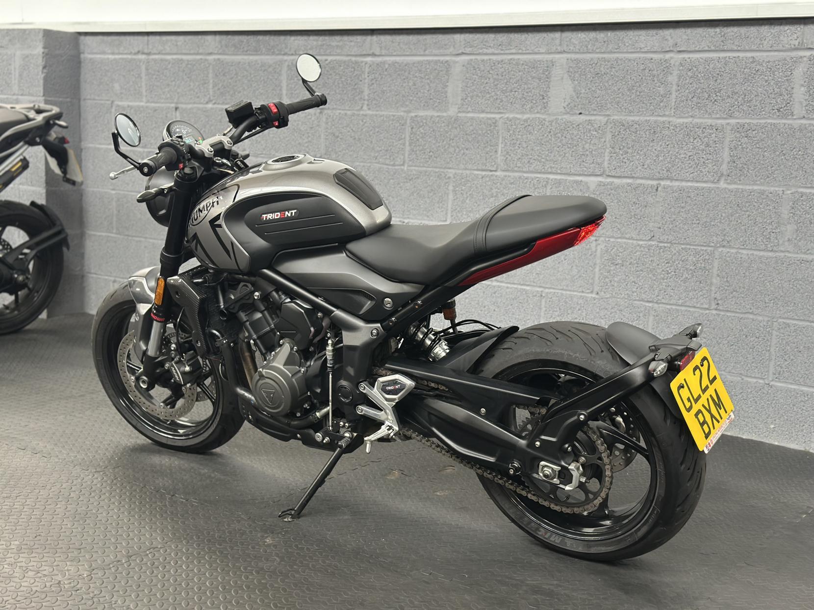 Triumph Trident 660 660 Roadster/Retro Petrol Manual X-ring Euro 5 (82 ps)