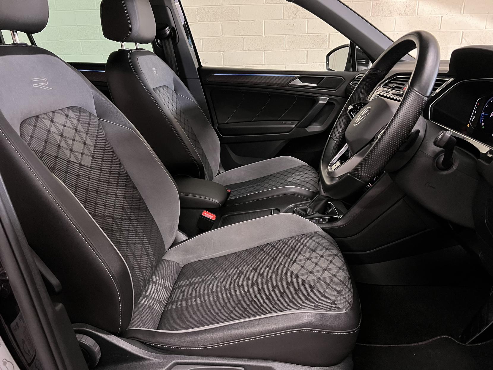 Volkswagen Tiguan 1.5 TSI R-Line SUV 5dr Petrol DSG Euro 6 (s/s) (150 ps)