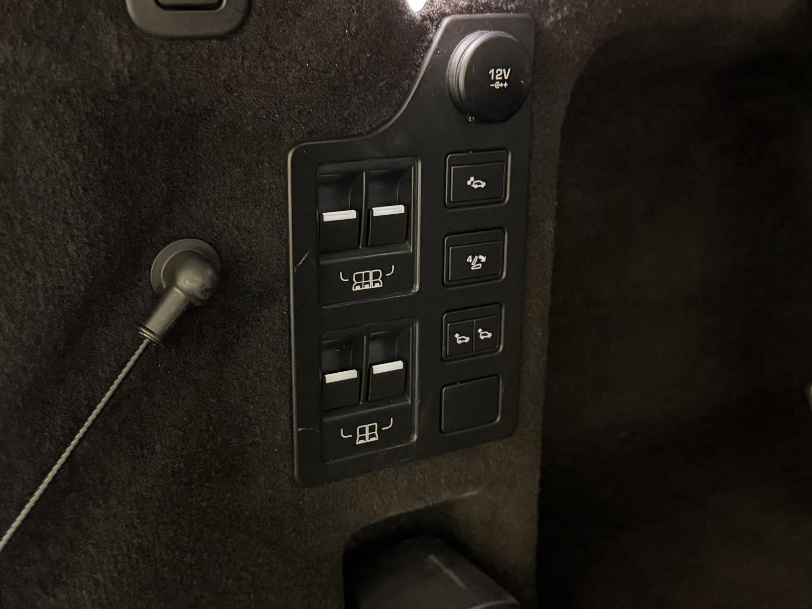 Land Rover Discovery 3.0 TD V6 HSE SUV 5dr Diesel Auto 4WD Euro 6 (s/s) (258 ps)