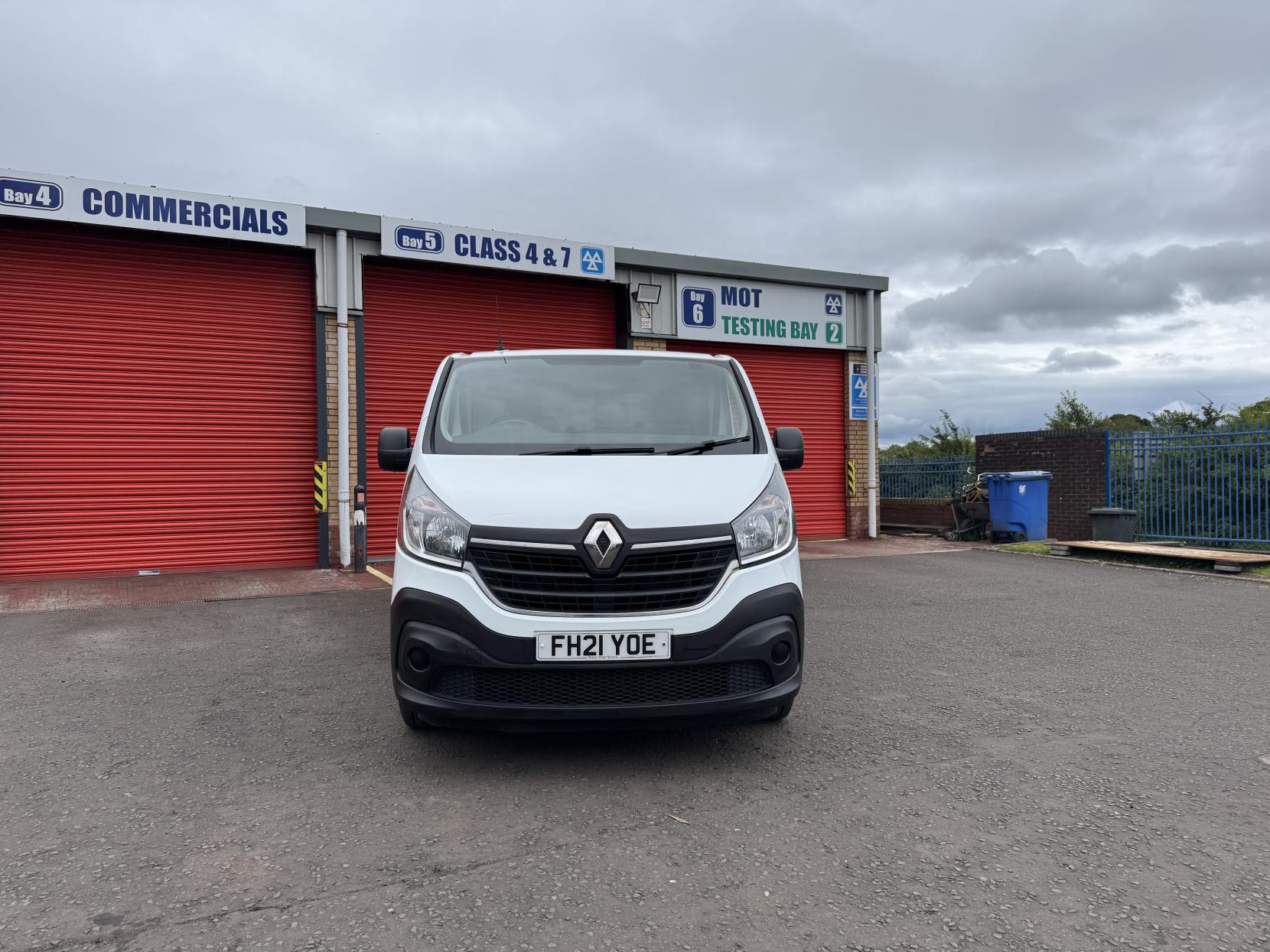 Renault Trafic 2.0 dCi ENERGY 30 Business Panel Van 5dr Diesel Manual LWB Standard Roof Euro 6 (s/s) (120 ps)