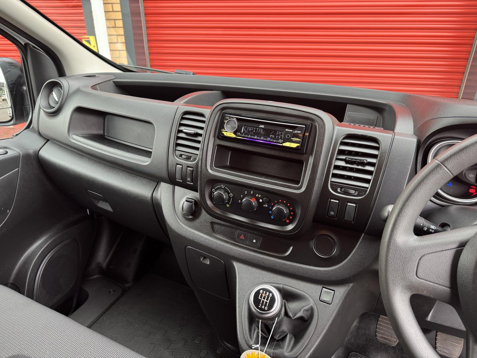 Renault Trafic 2.0 dCi ENERGY 30 Business Panel Van 5dr Diesel Manual LWB Standard Roof Euro 6 (s/s) (120 ps)