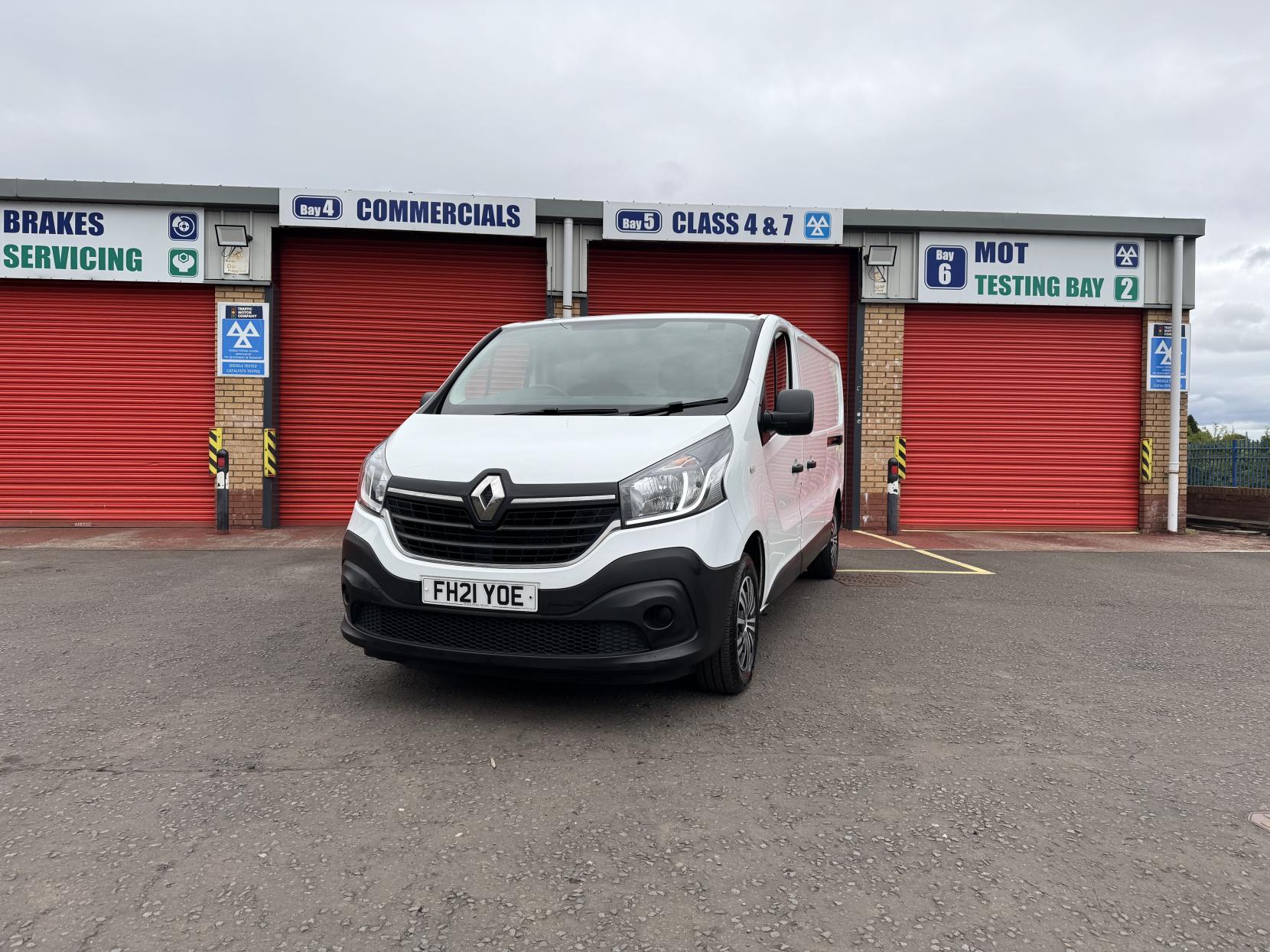 Renault Trafic 2.0 dCi ENERGY 30 Business Panel Van 5dr Diesel Manual LWB Standard Roof Euro 6 (s/s) (120 ps)