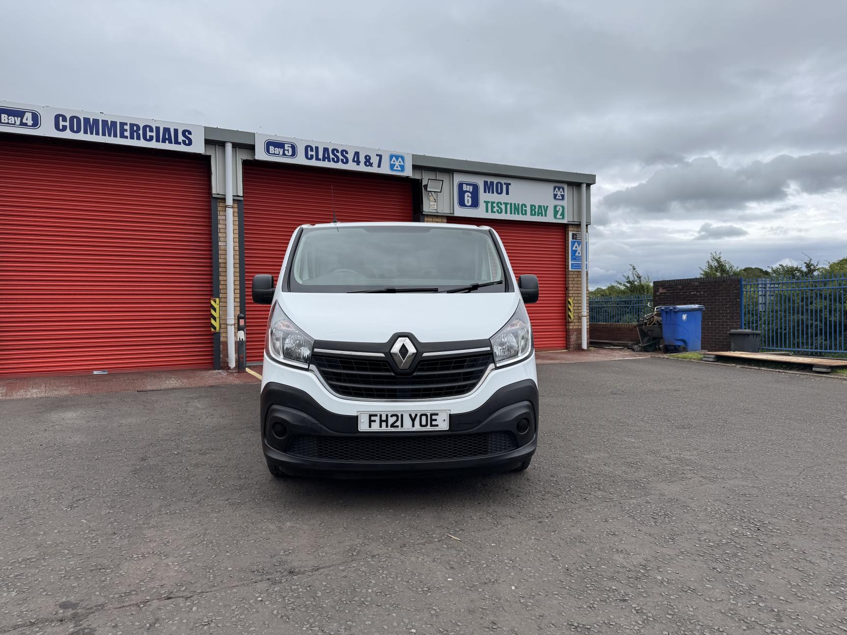 Renault Trafic 2.0 dCi ENERGY 30 Business Panel Van 5dr Diesel Manual LWB Standard Roof Euro 6 (s/s) (120 ps)