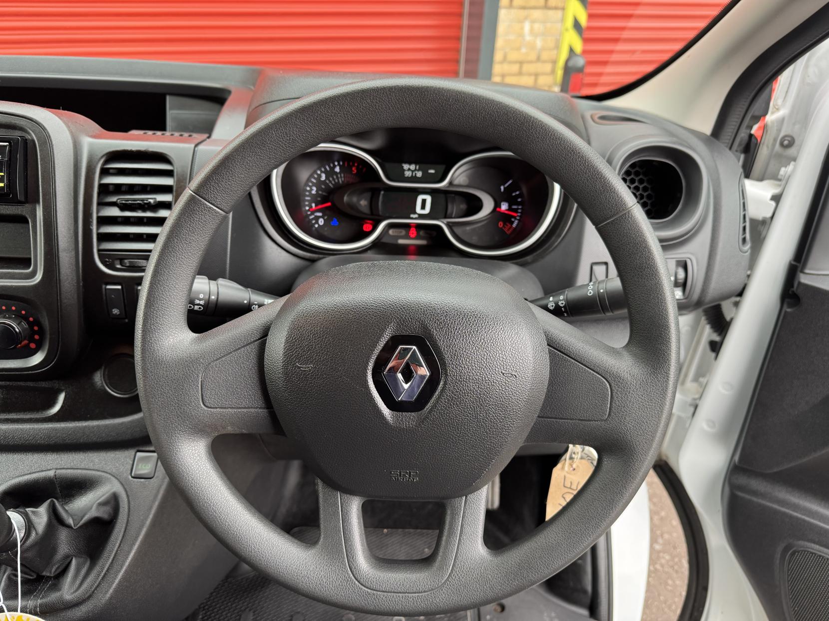 Renault Trafic 2.0 dCi ENERGY 30 Business Panel Van 5dr Diesel Manual LWB Standard Roof Euro 6 (s/s) (120 ps)