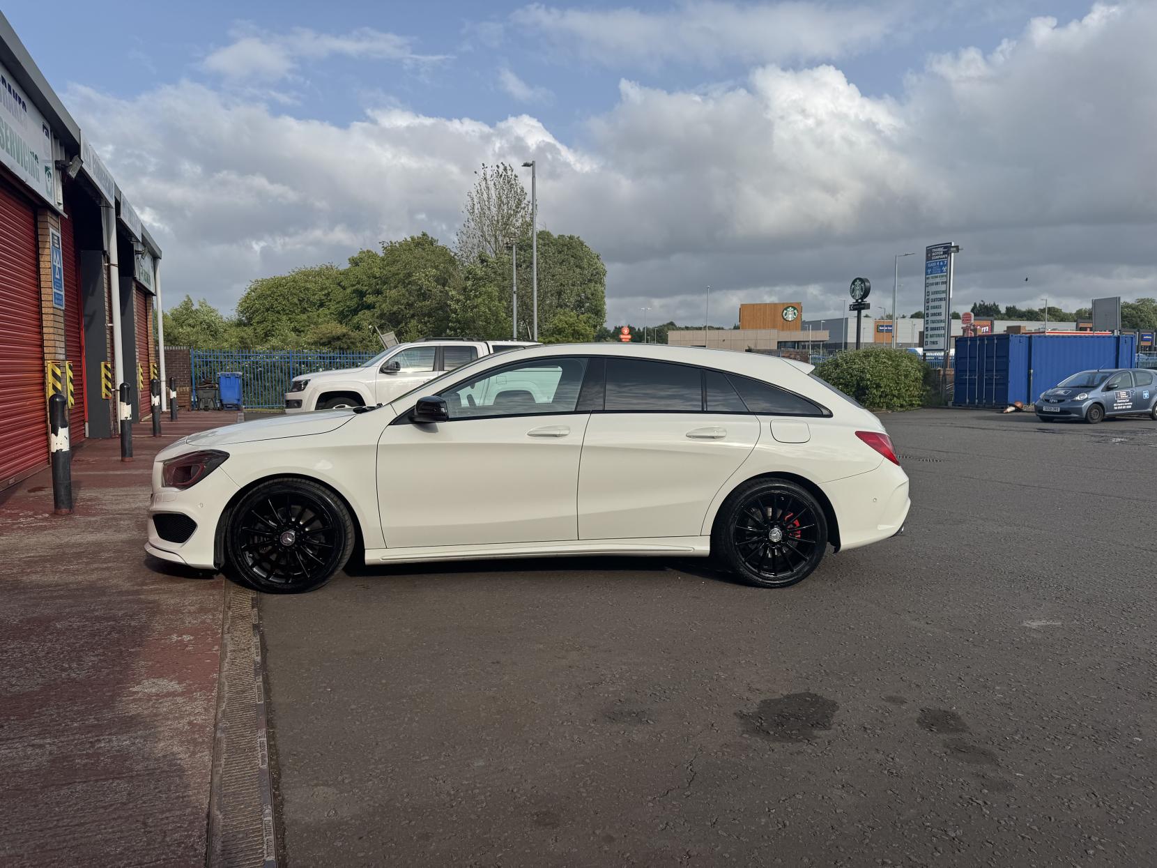 Mercedes-Benz CLA 2.1 CLA220d AMG Sport Shooting Brake 5dr Diesel 7G-DCT Euro 6 (s/s) (177 ps)