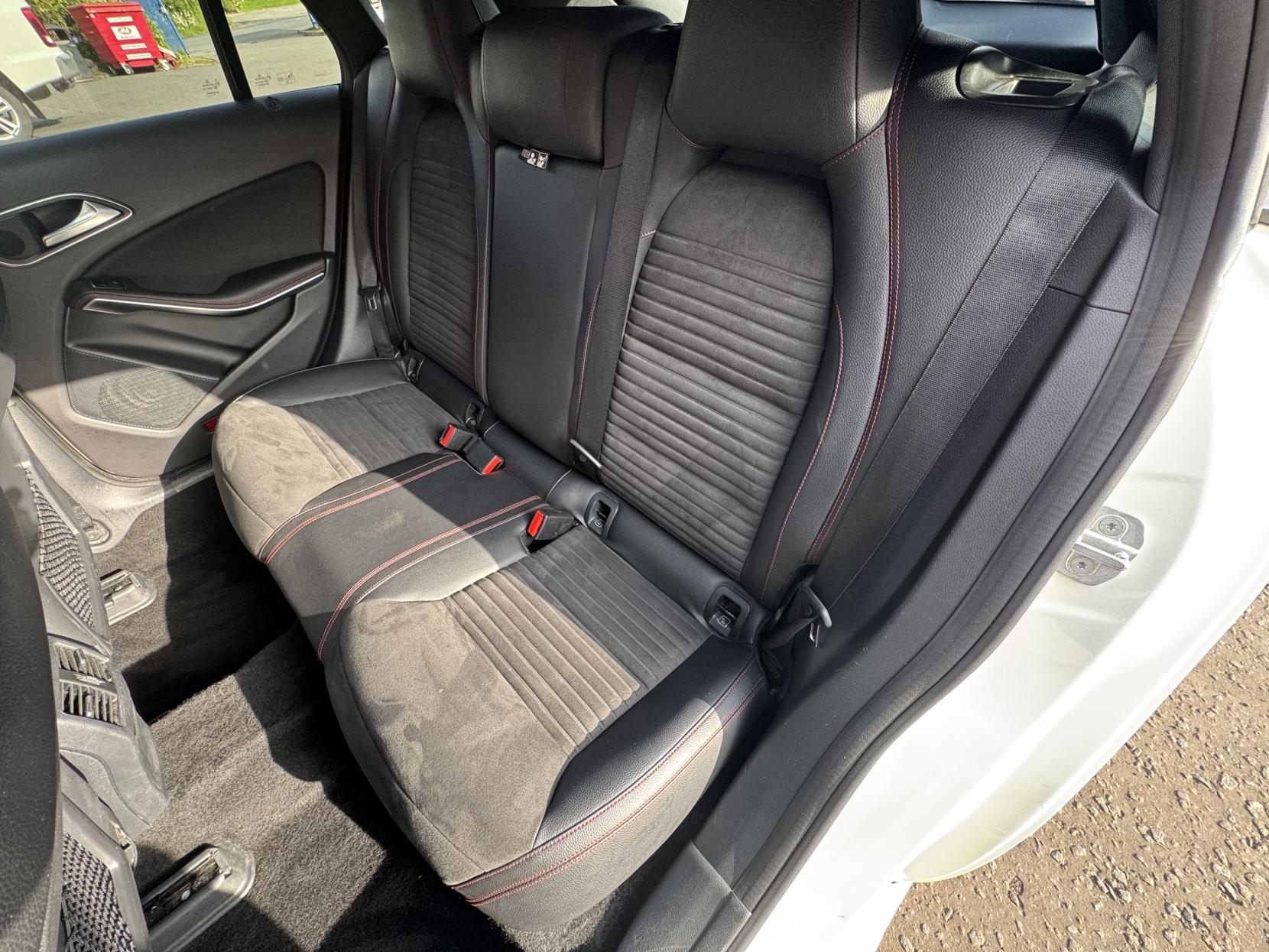 Mercedes-Benz CLA 2.1 CLA220d AMG Sport Shooting Brake 5dr Diesel 7G-DCT Euro 6 (s/s) (177 ps)