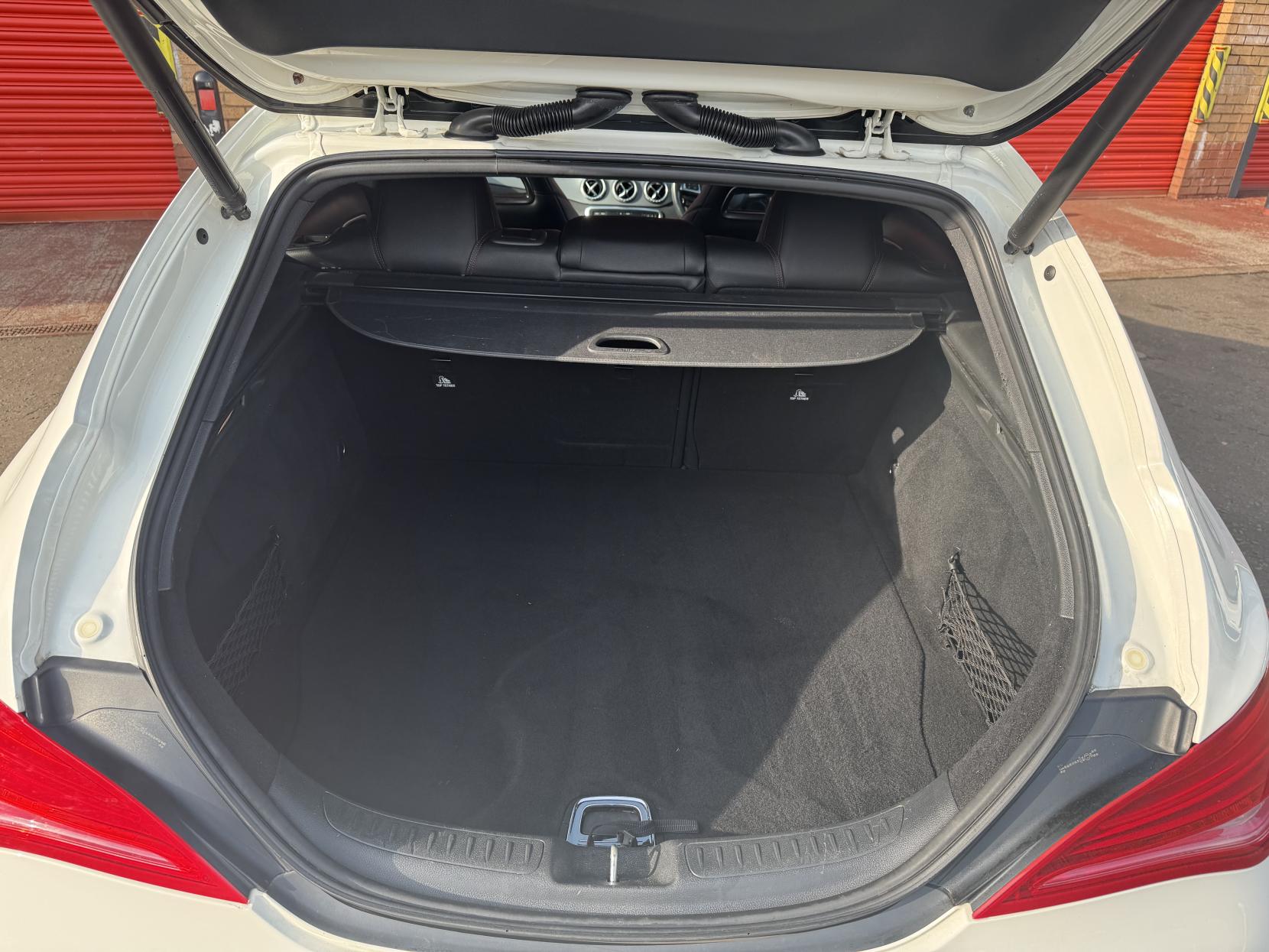 Mercedes-Benz CLA 2.1 CLA220d AMG Sport Shooting Brake 5dr Diesel 7G-DCT Euro 6 (s/s) (177 ps)